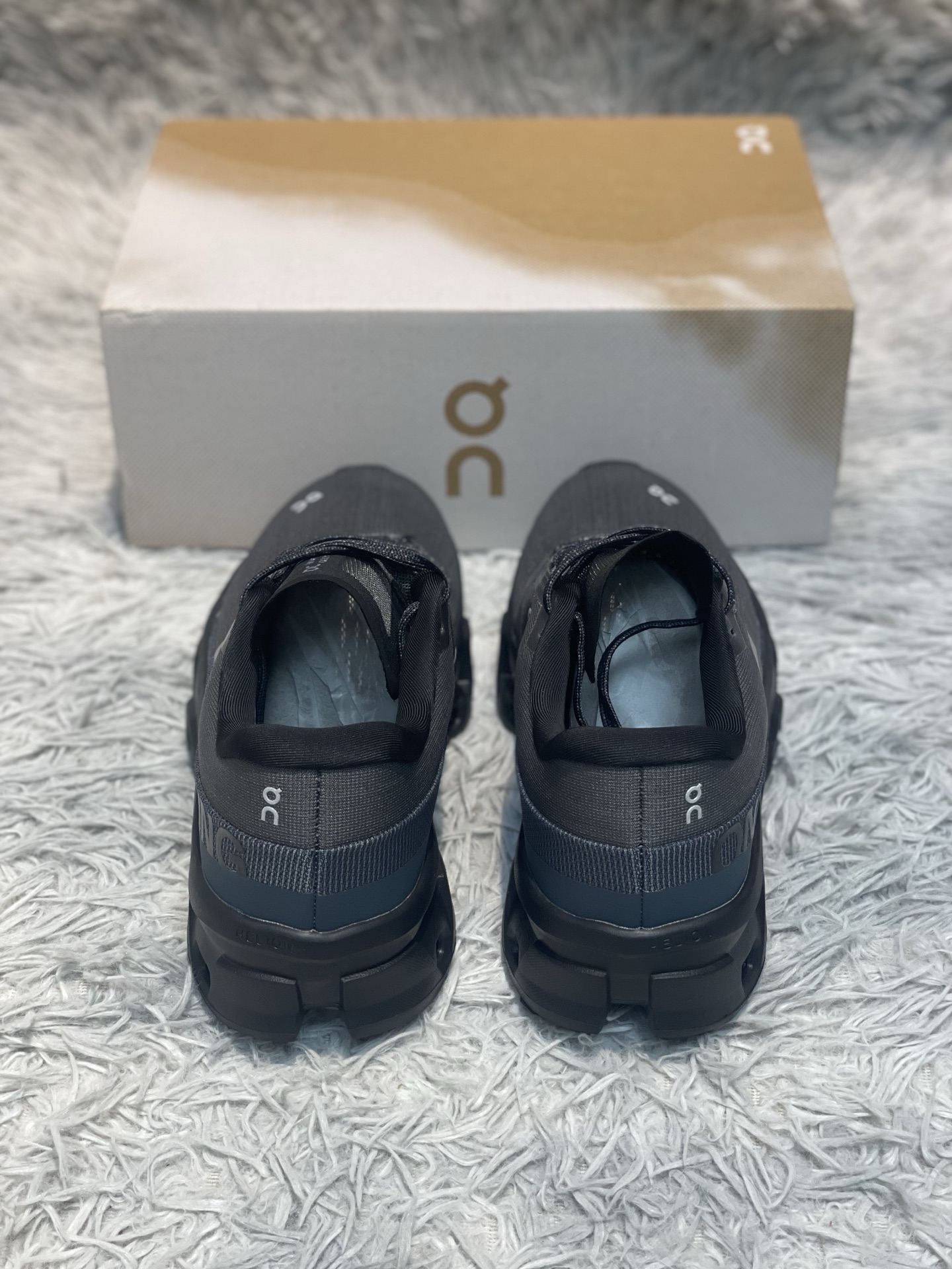 ON 클라우드 몬스터 3 쿠션 러닝화 102678 이미지 3
