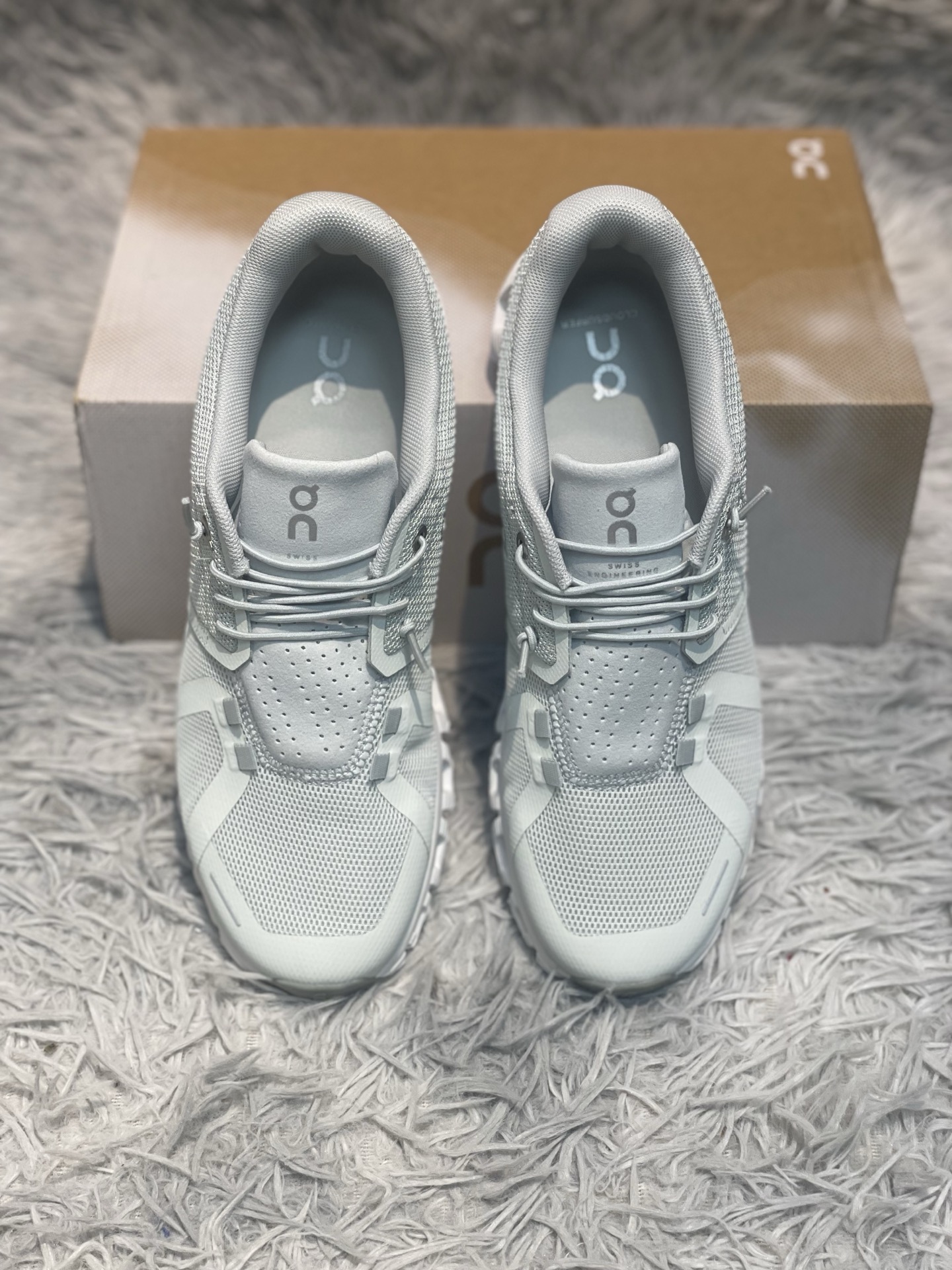 ON Run Cloud 6 캐주얼 경량 러닝화 102677 이미지 4