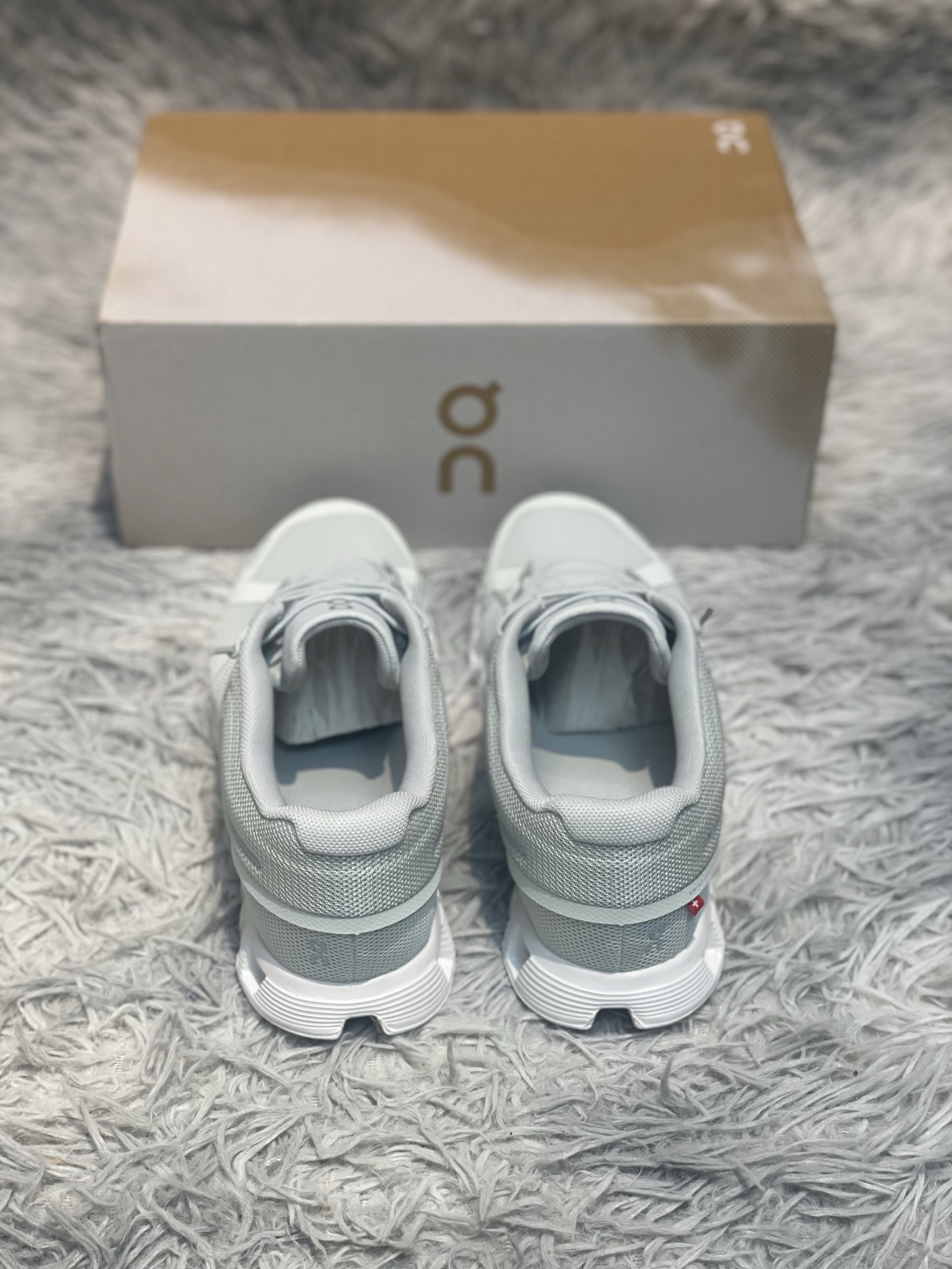 ON Run Cloud 6 캐주얼 경량 러닝화 102677 이미지 3