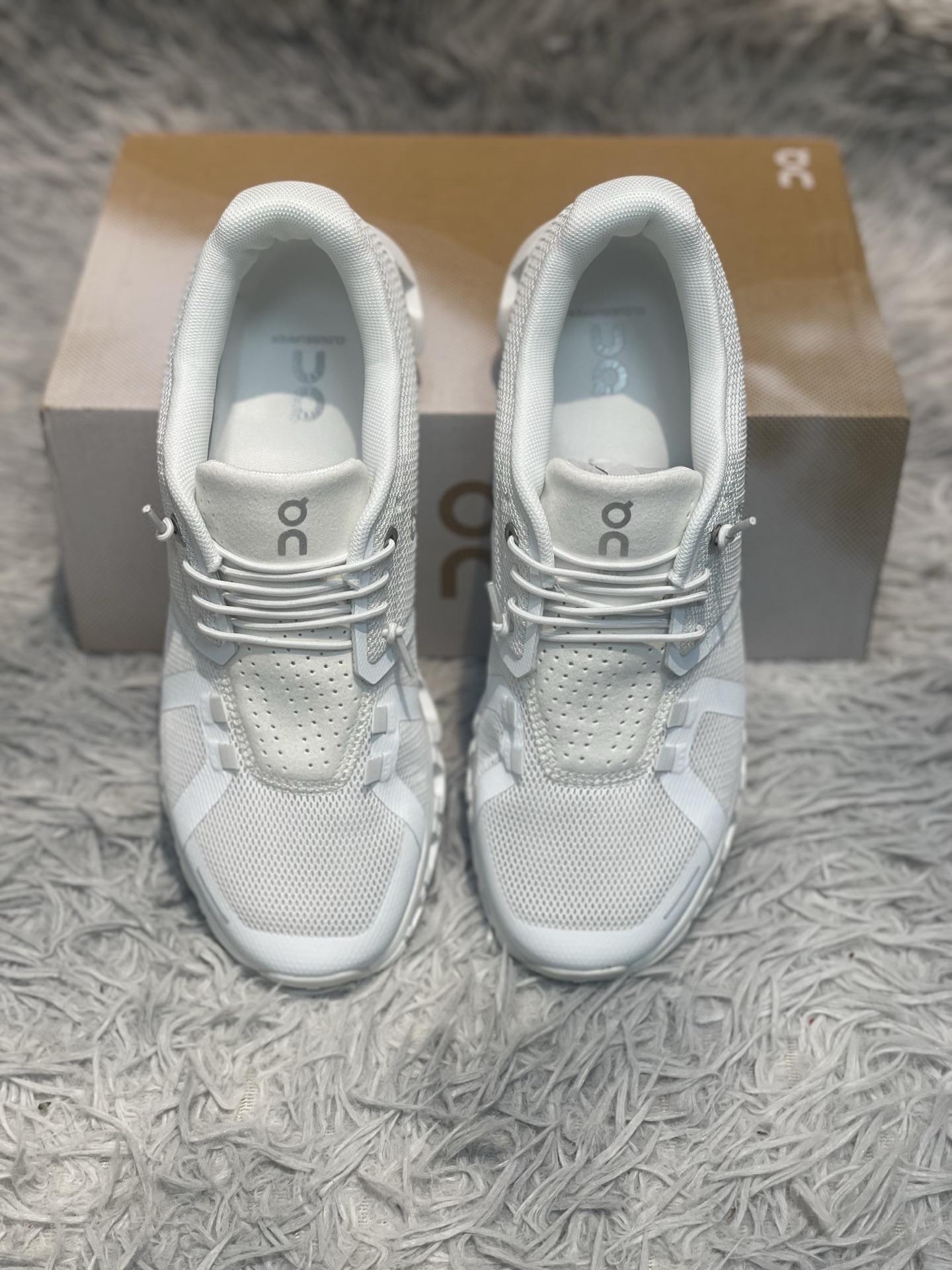 ON Run Cloud 6 남녀공용 경량 러닝화 102675 이미지 4