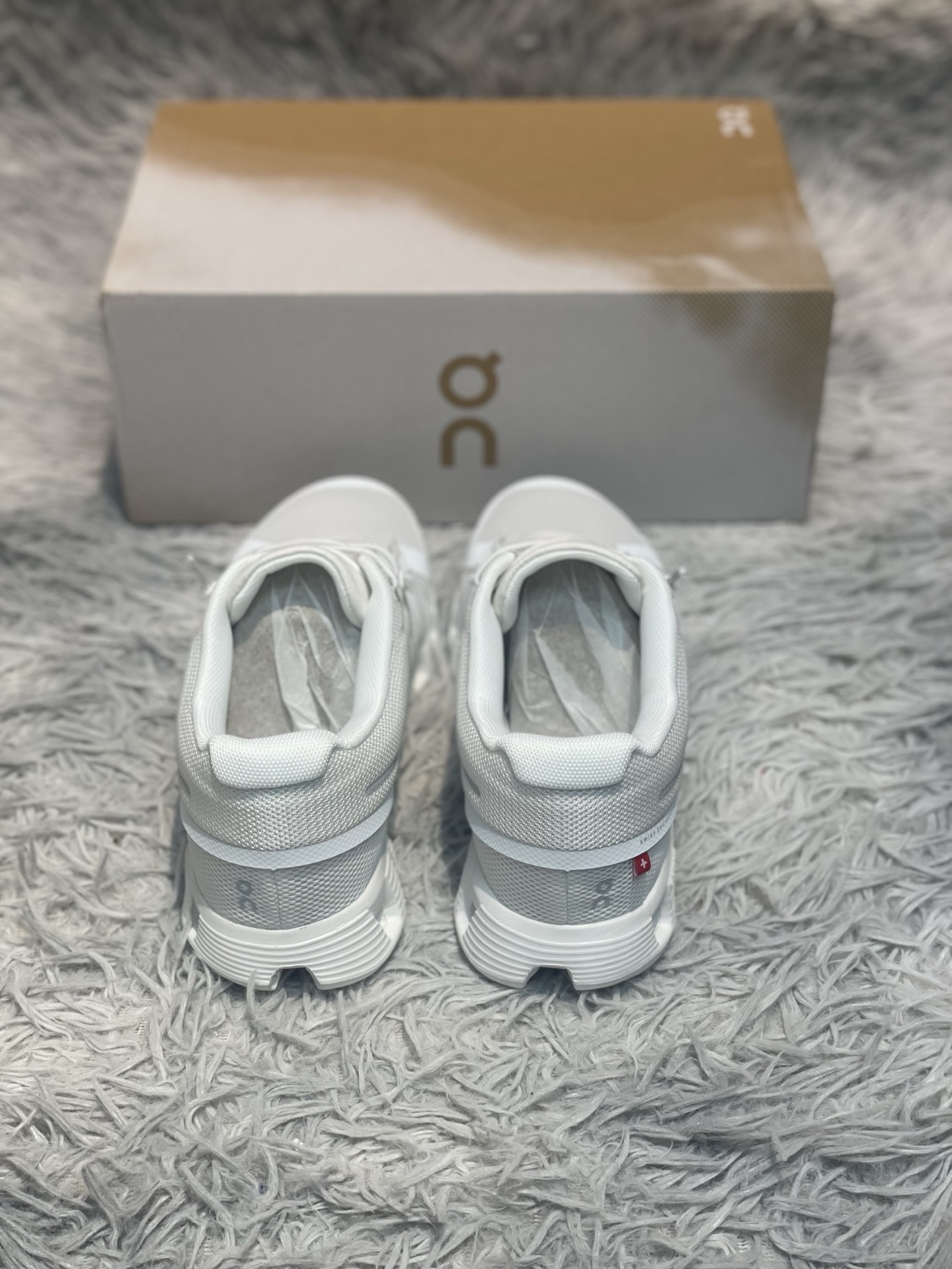 ON Run Cloud 6 남녀공용 경량 러닝화 102675 이미지 3