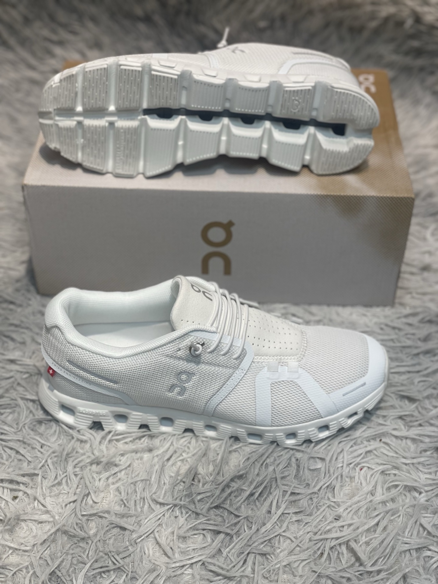 ON Run Cloud 6 남녀공용 경량 러닝화 102675 이미지 5