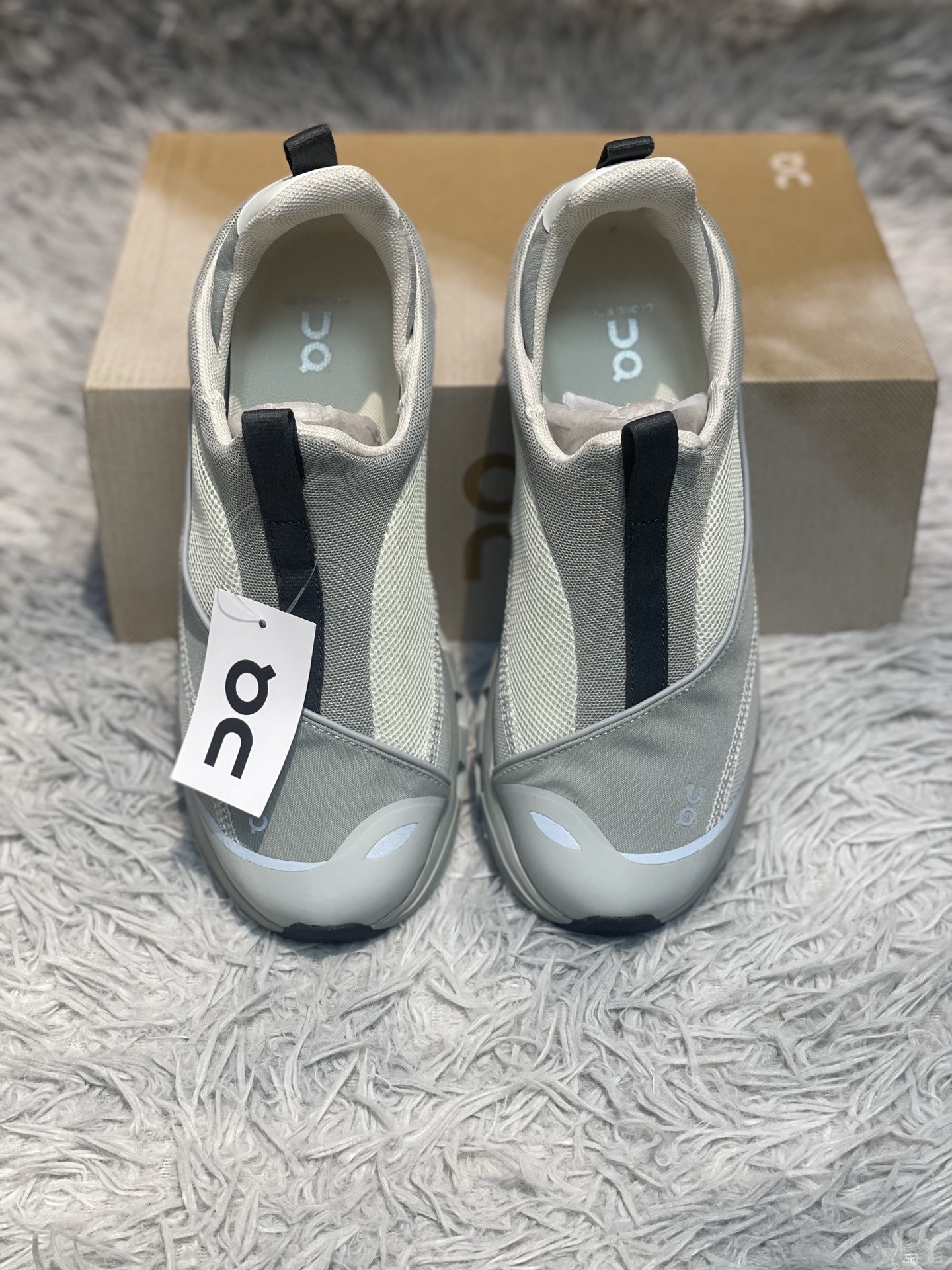 ON Cloud 경량 슬립온 신발 102583 이미지 4