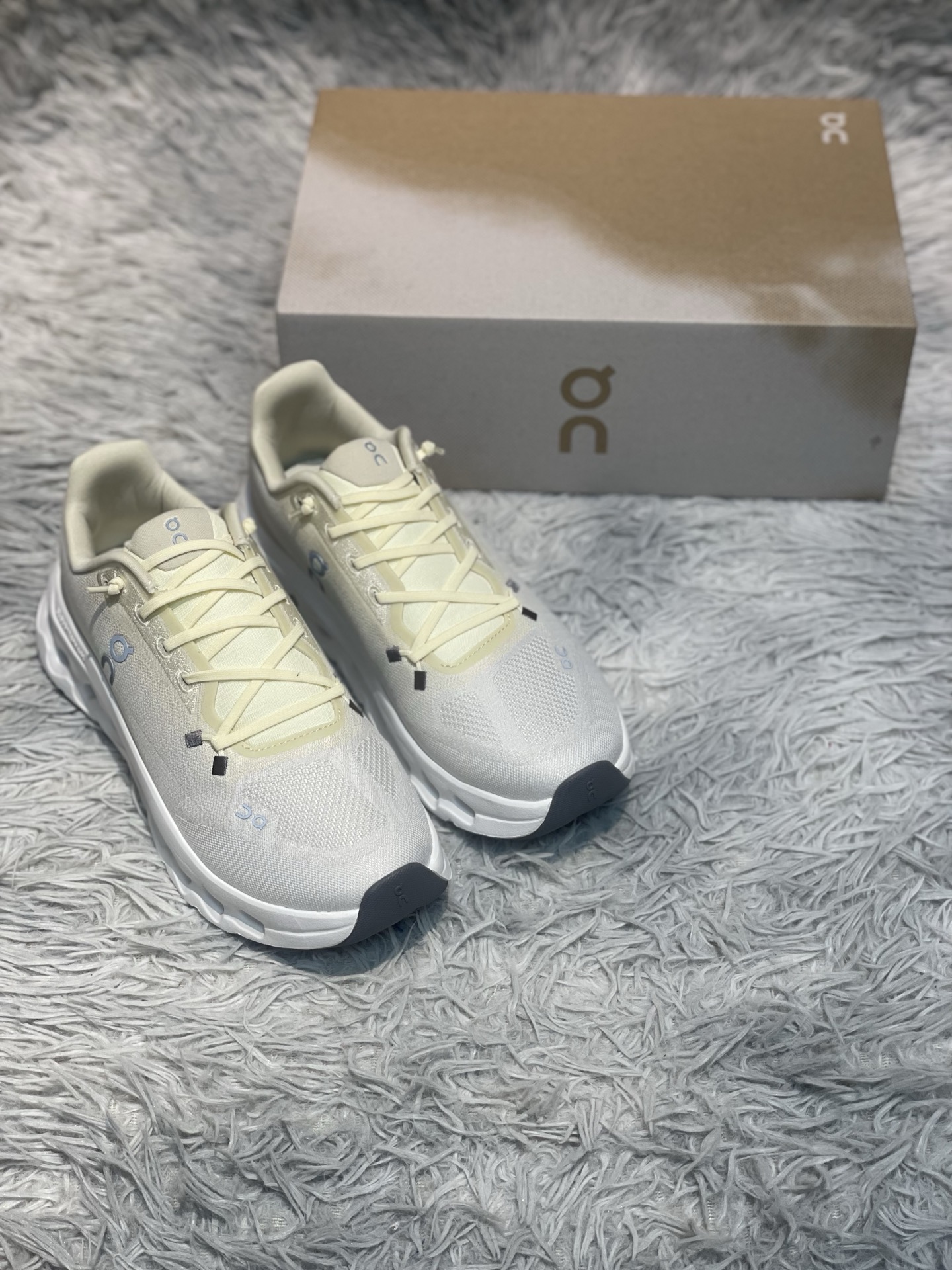 ON 온클라우드 틸트 오프로드 유니섹스 신발 102559 이미지 2