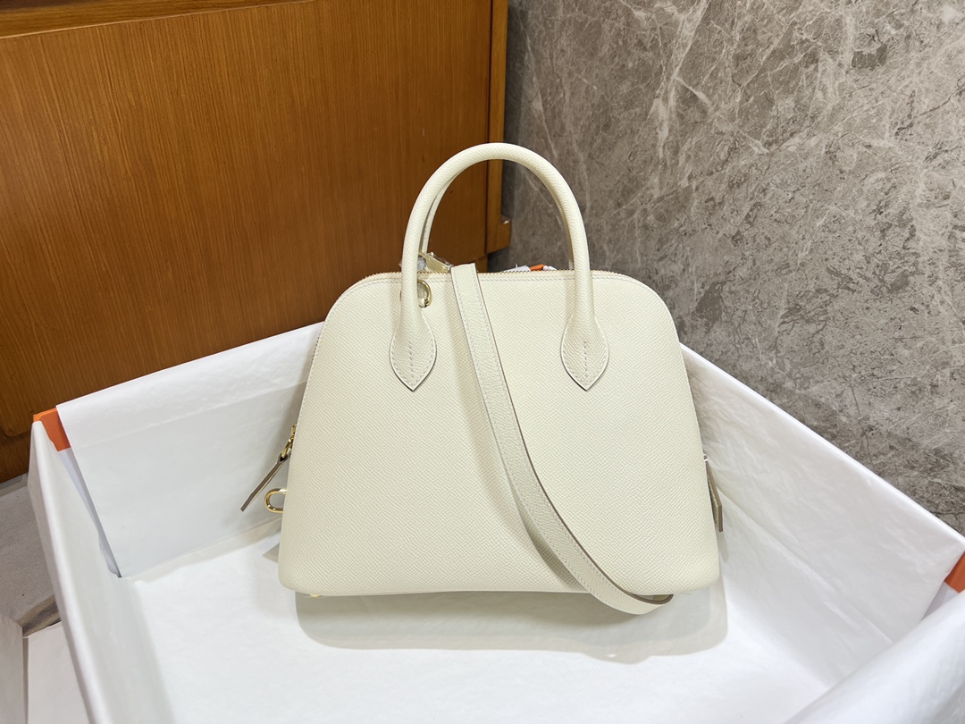 Bolide25 bolso de bolos en piel Epsom, blanco batido, cierre dorado, minimalista y discreto, tamaño dorado de 25cm, fác…