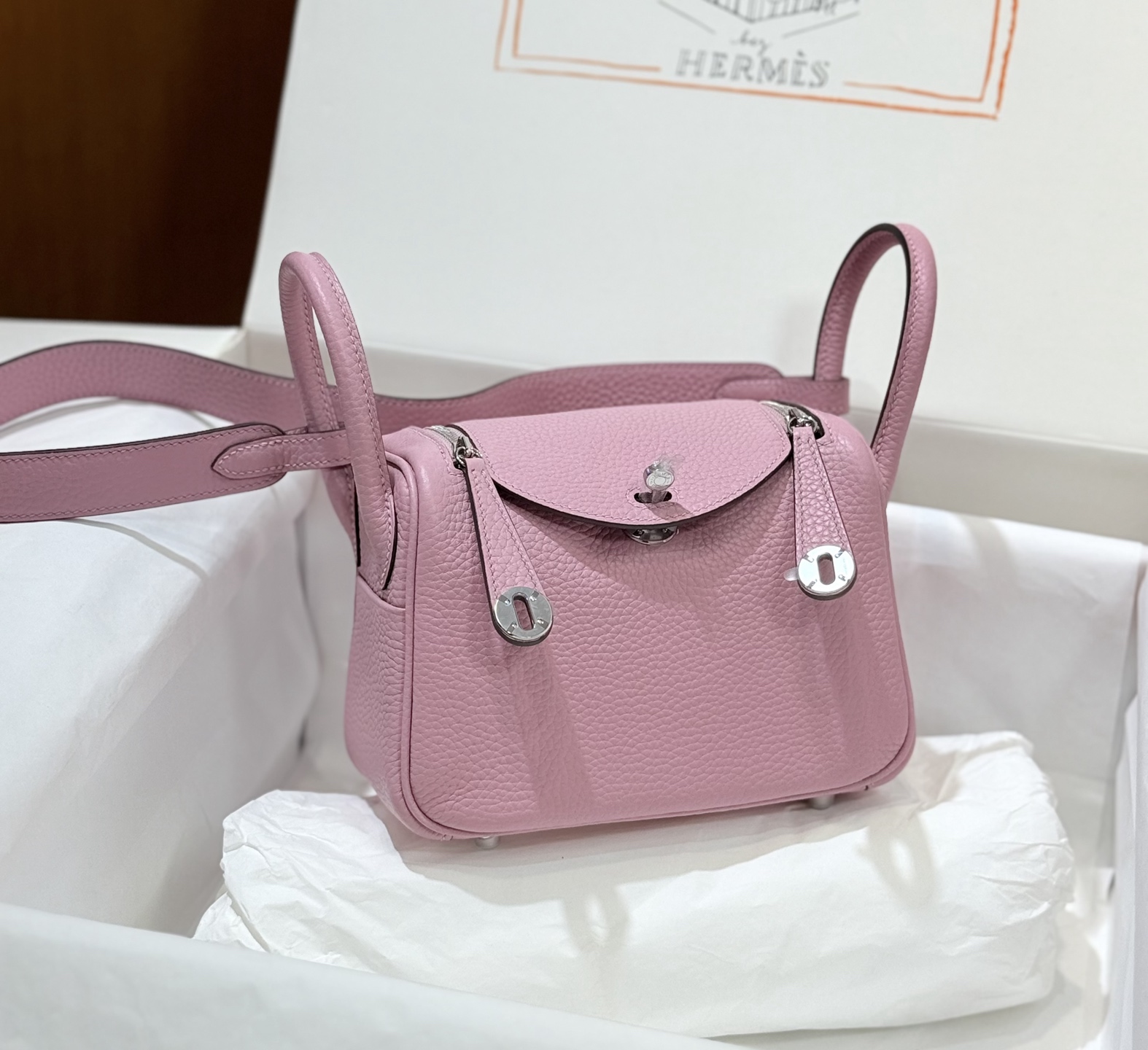 Hermès Mini Lindy 2nd generation 19cm ready stock