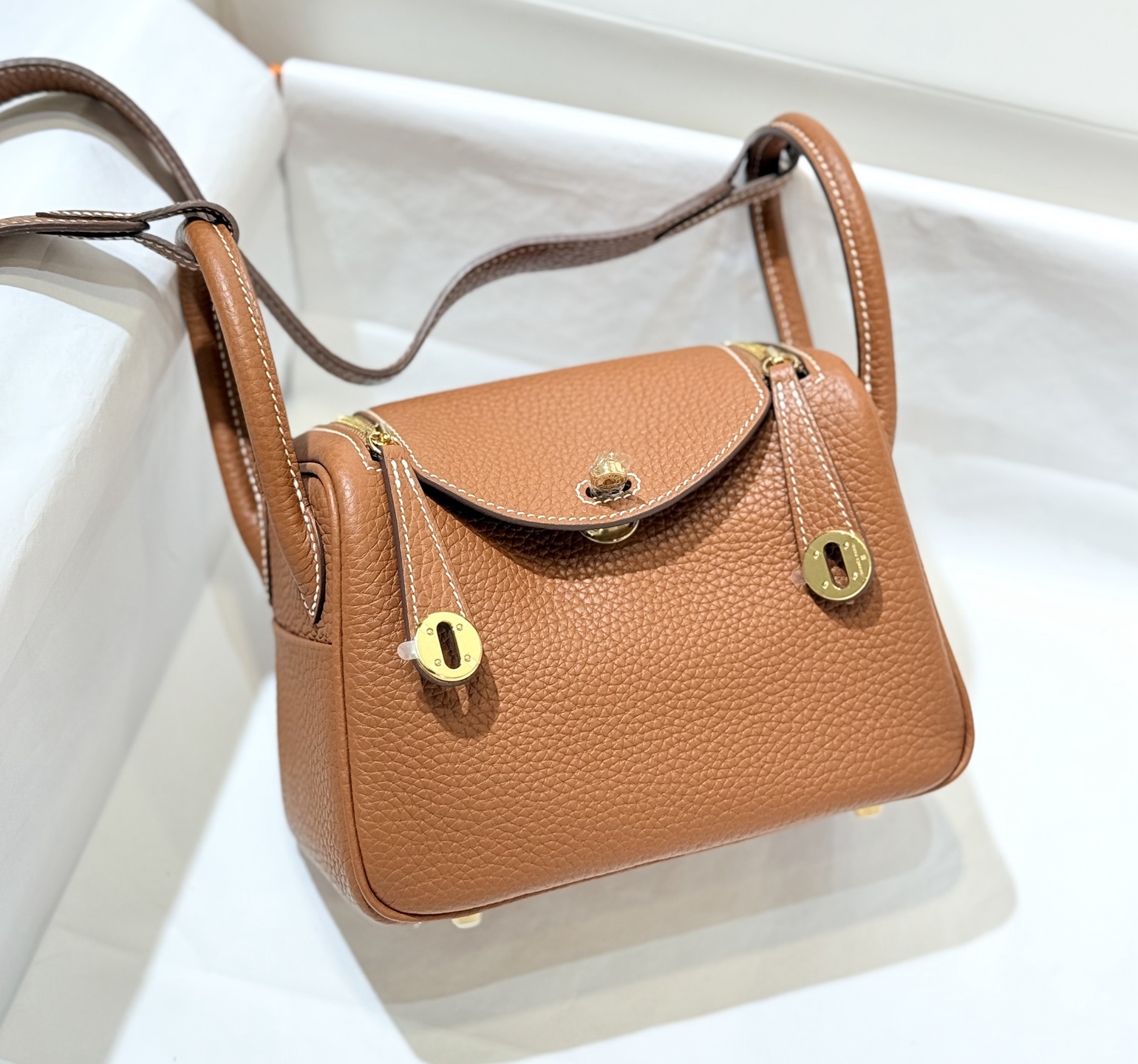 Hermès Mini Lindy 2nd generation 19cm