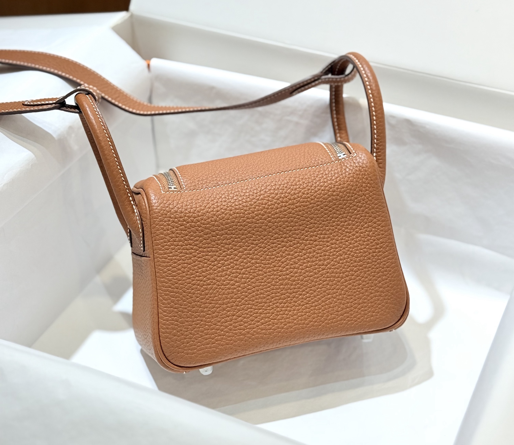 Hermès Mini Lindy 2nd generation 19cm