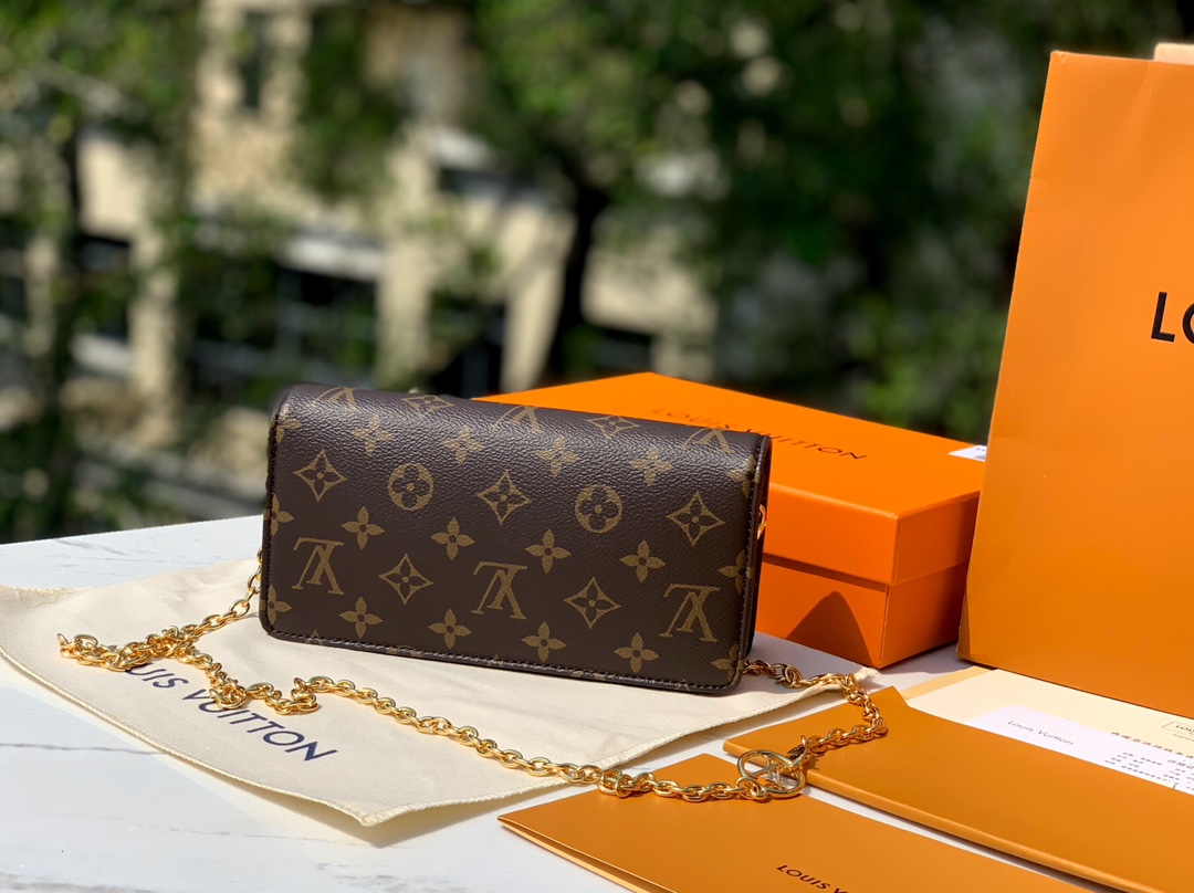 🌼 m82509尺寸20.5×10×3.5cmLv 新款Lily woc老花链条包M82509，又一爆款