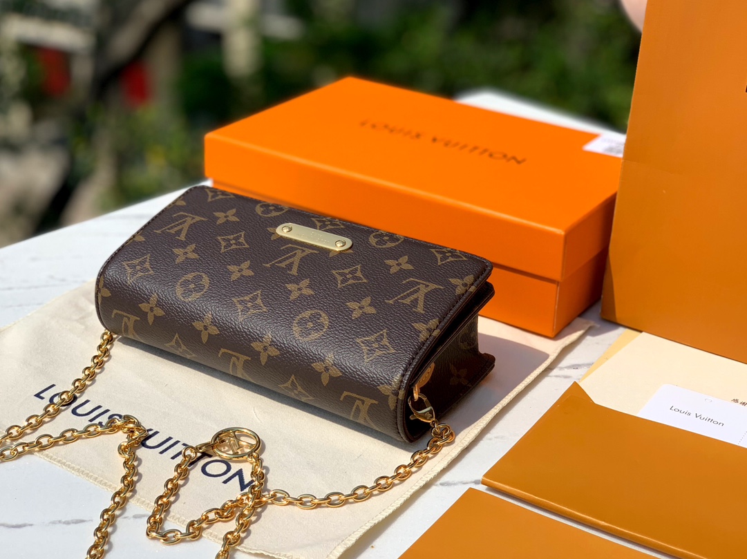 🌼 m82509尺寸20.5×10×3.5cmLv 新款Lily woc老花链条包M82509，又一爆款