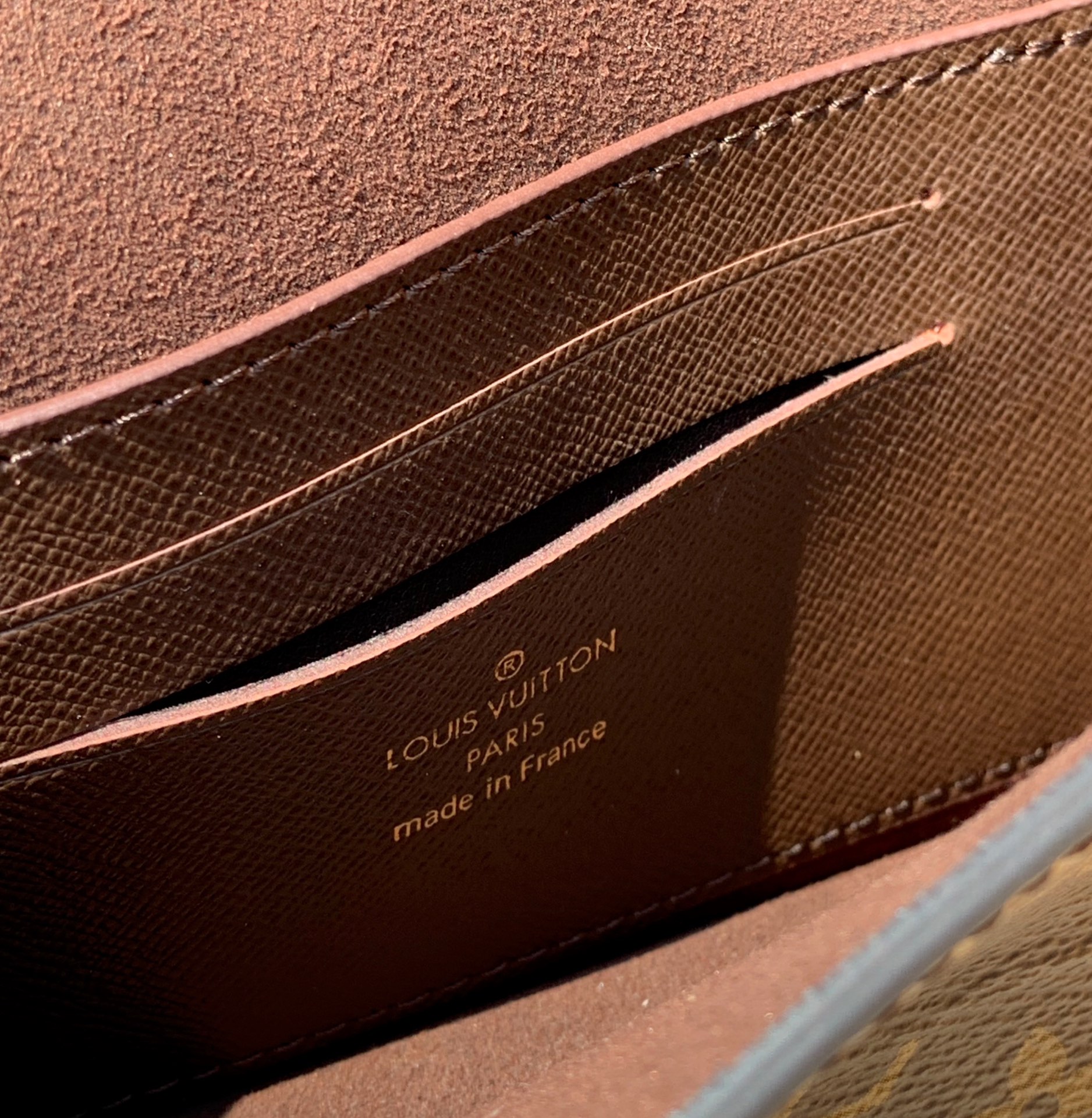 🌼 m82509尺寸20.5×10×3.5cmLv 新款Lily woc老花链条包M82509，又一爆款