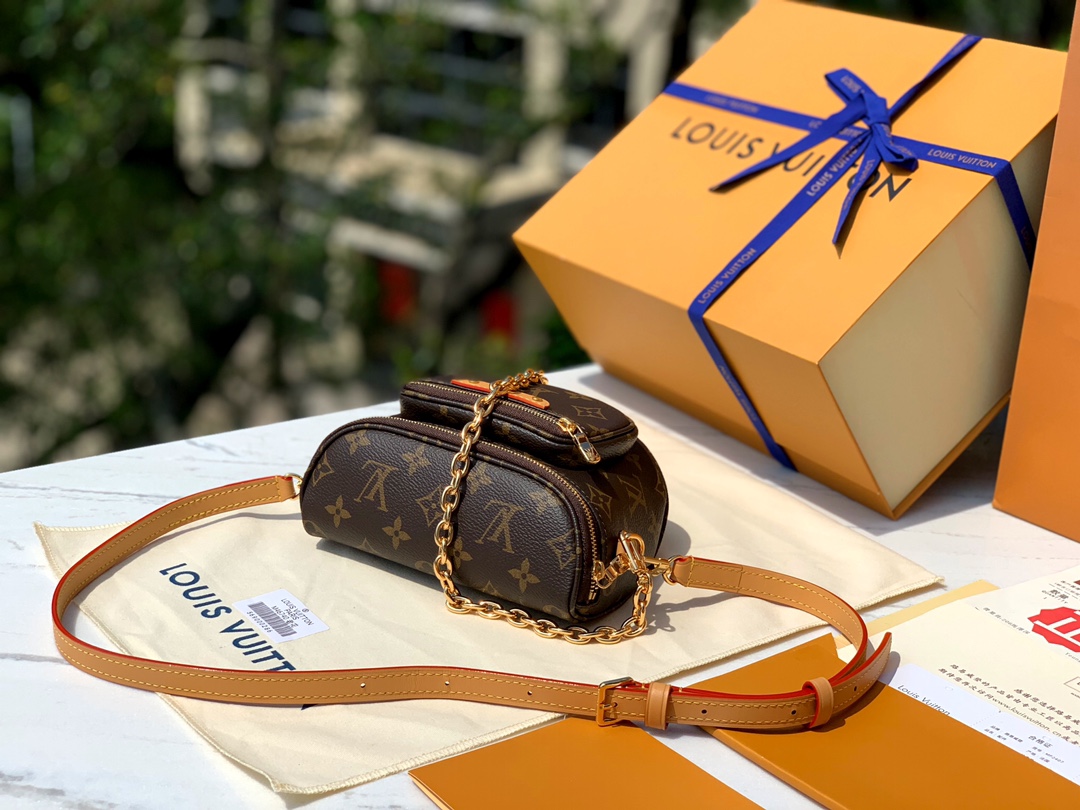 🌼 m82335尺寸17×9.5×12cm贸易公司渠道订单，每当LV官网上新款时更是可以瞬间夺取众人目光