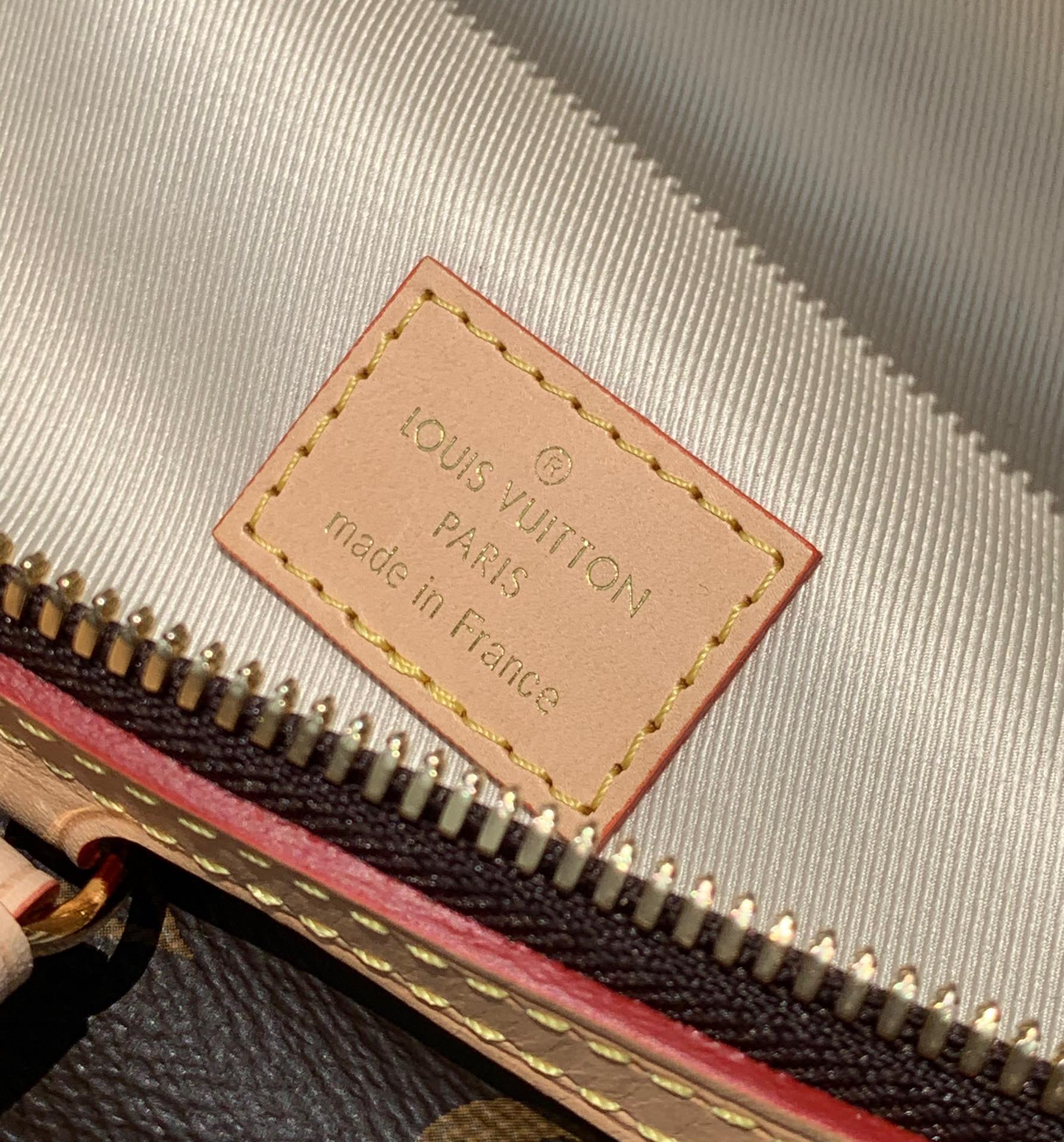 非市场普通货 进口皮料半钢五金 m46784 尺寸 38×16×8cmLV High Rise新款腰包，