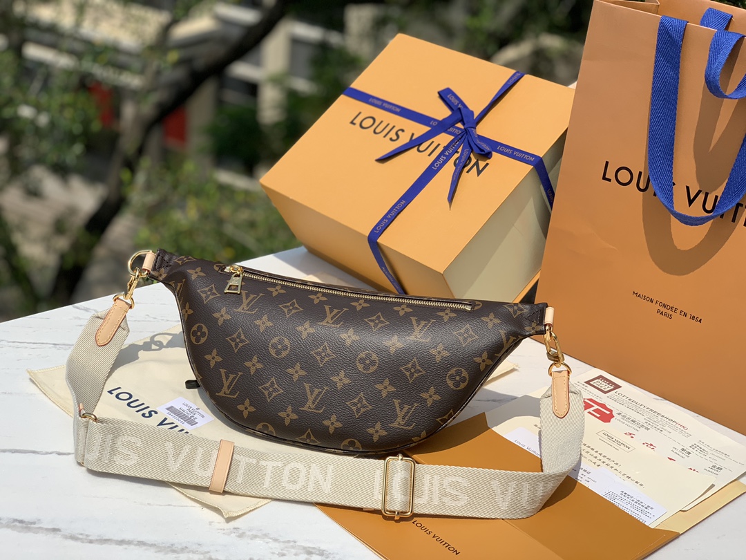 非市场普通货 进口皮料半钢五金 m46784 尺寸 38×16×8cmLV High Rise新款腰包，