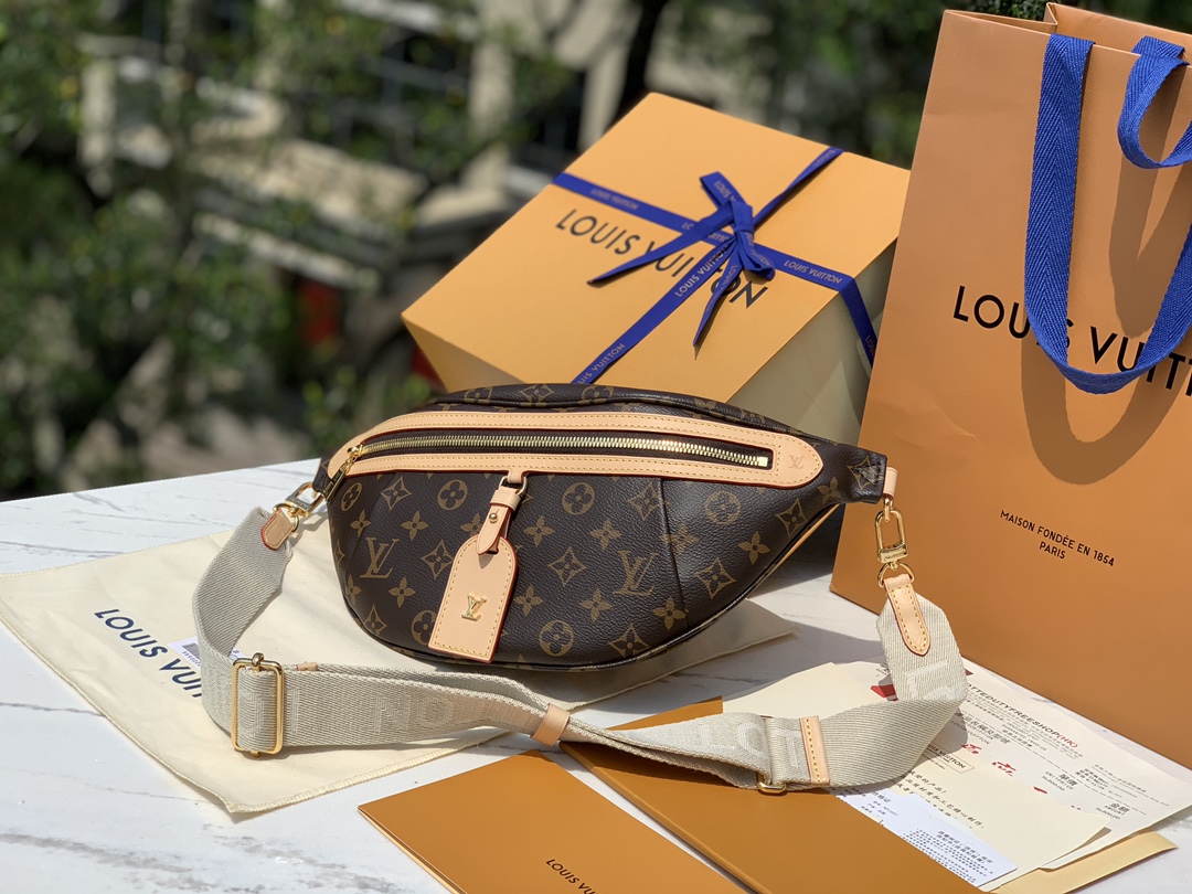 非市场普通货 进口皮料半钢五金 m46784 尺寸 38×16×8cmLV High Rise新款腰包，