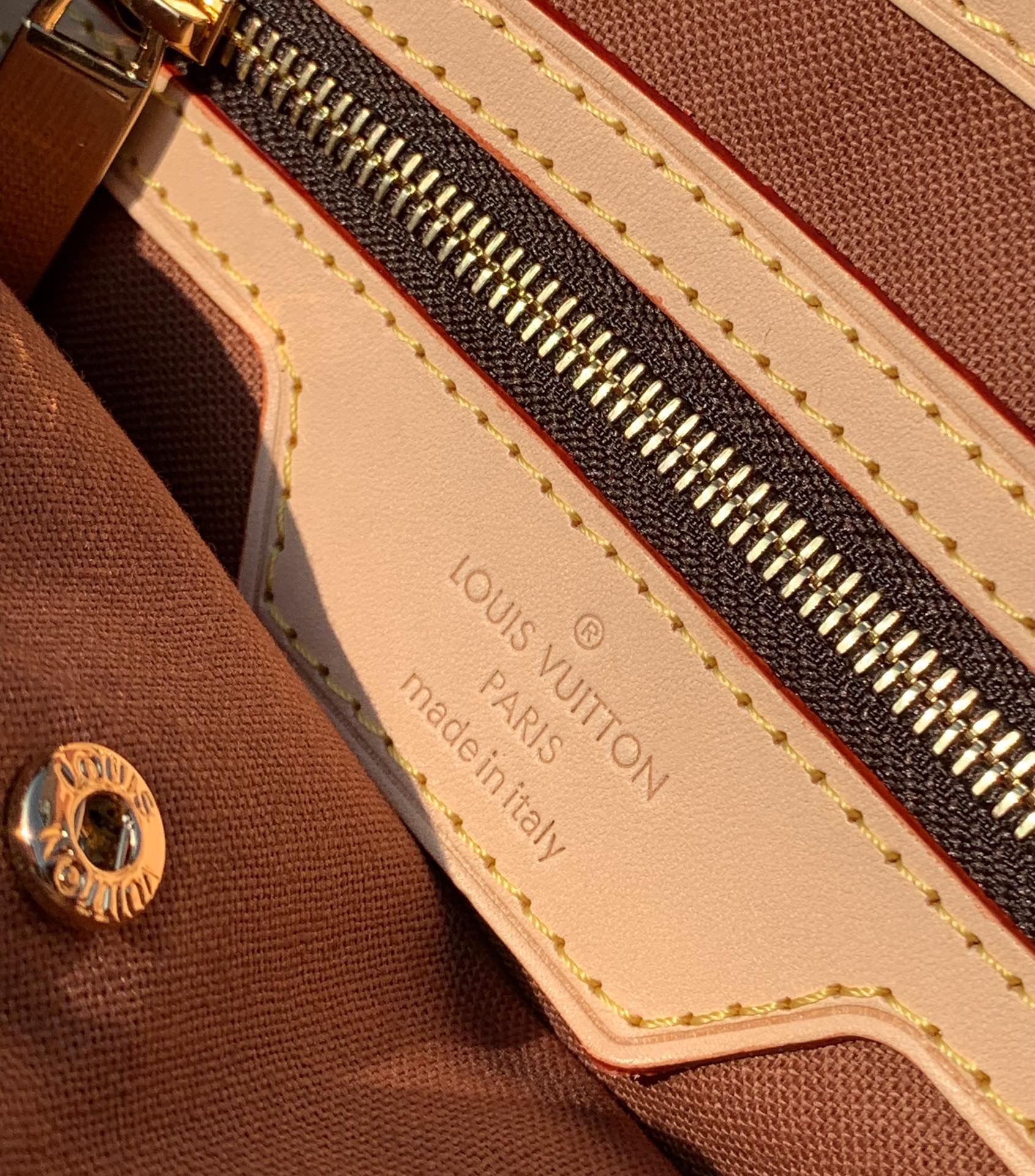 非市场普通货 进口皮料半钢五金 m51172尺寸：23x21x8cmLV M51172薇薇安中古包小号出