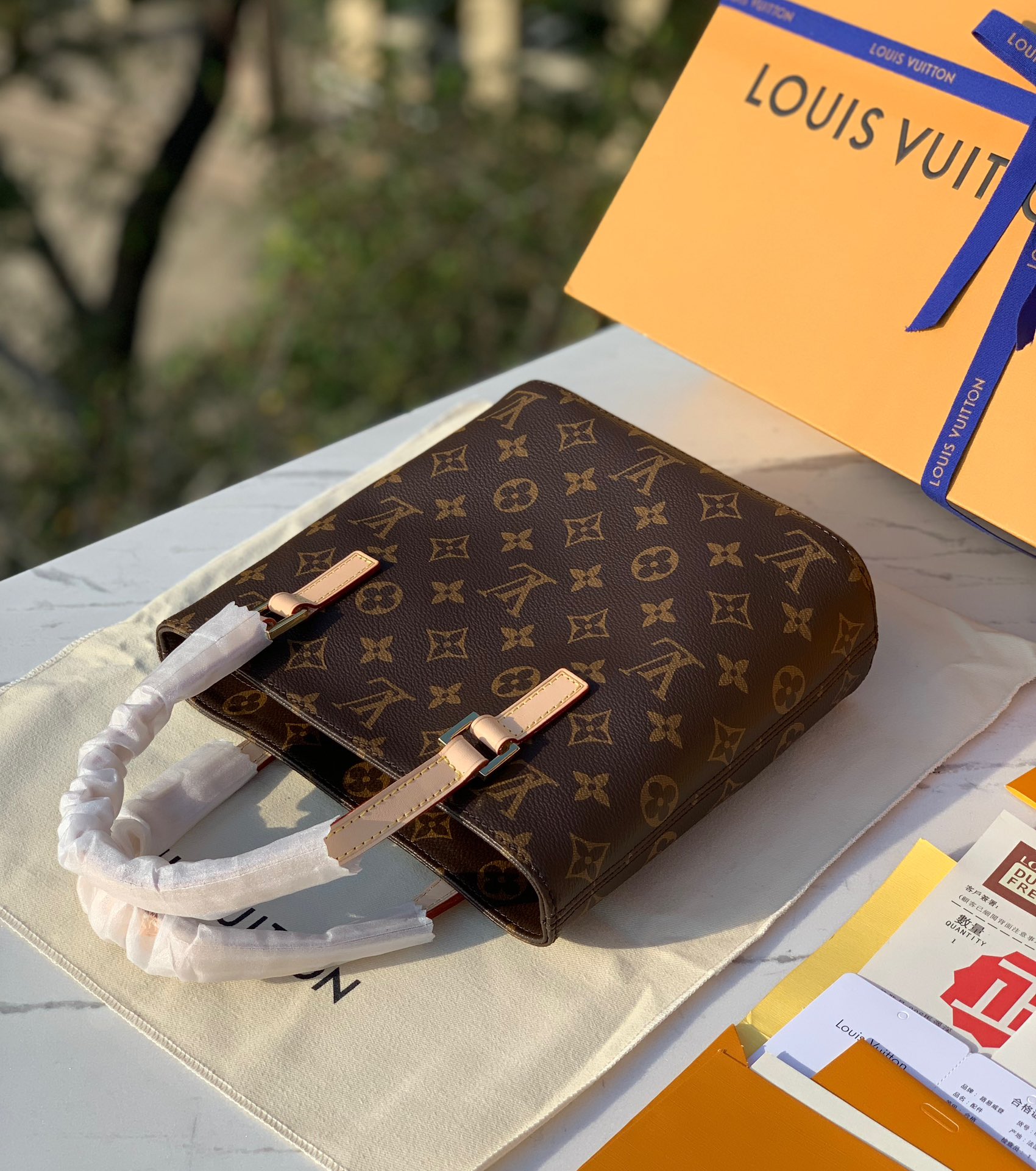 非市场普通货 进口皮料半钢五金 m51172尺寸：23x21x8cmLV M51172薇薇安中古包小号出