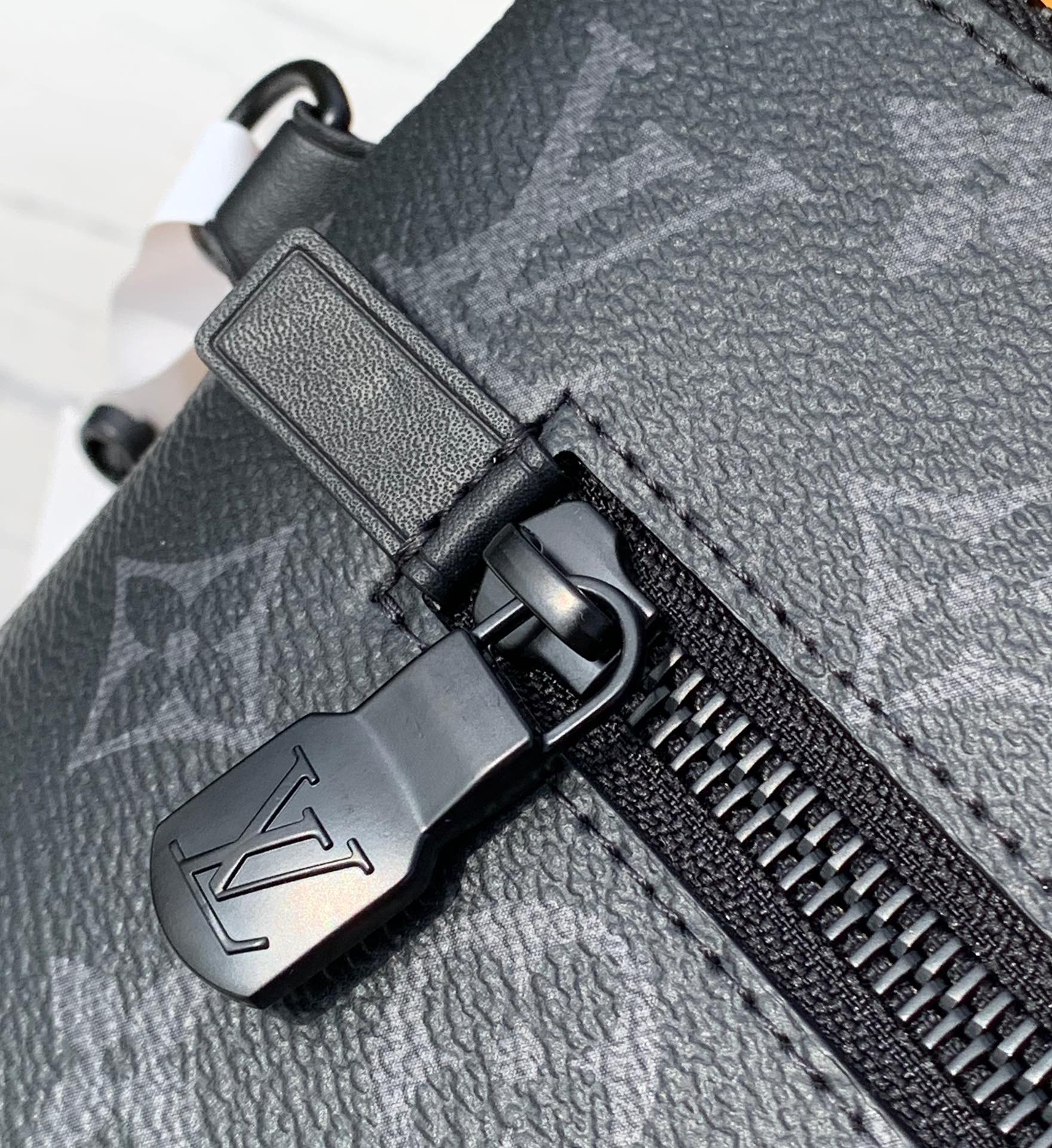 🌼 m40504尺寸:30× 22×5cm贸易公司渠道，LV Aerogram 手拿包，手包超强实用设计