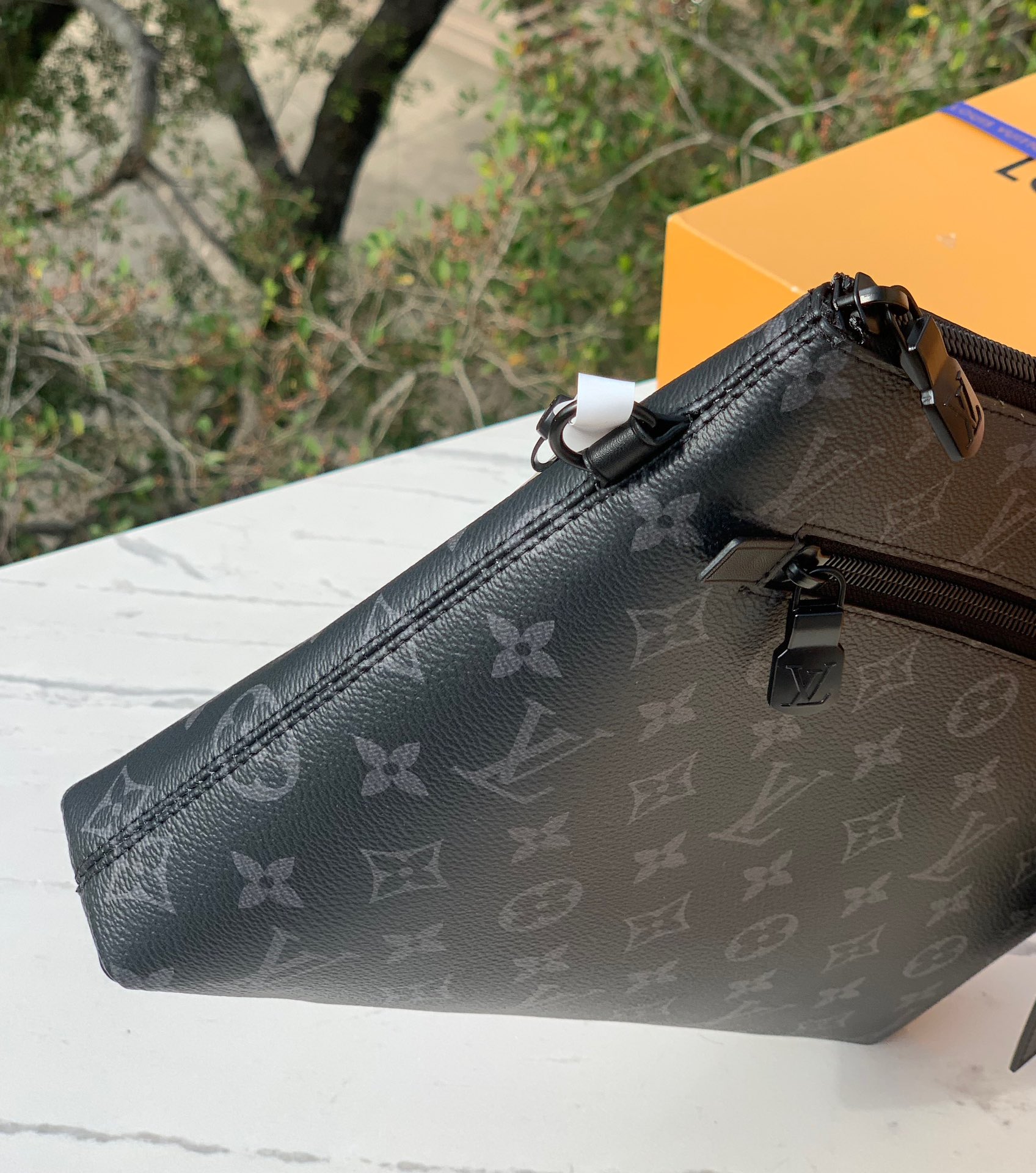 🌼 m40504尺寸:30× 22×5cm贸易公司渠道，LV Aerogram 手拿包，手包超强实用设计