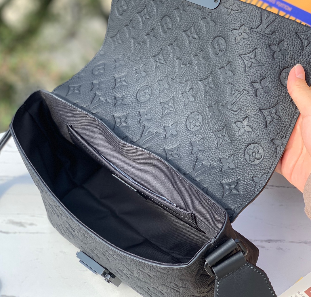 🌼 m23741尺寸：28x16x10cmLV新款S-CAPE M23741男士邮差包，海外渠道出货，这