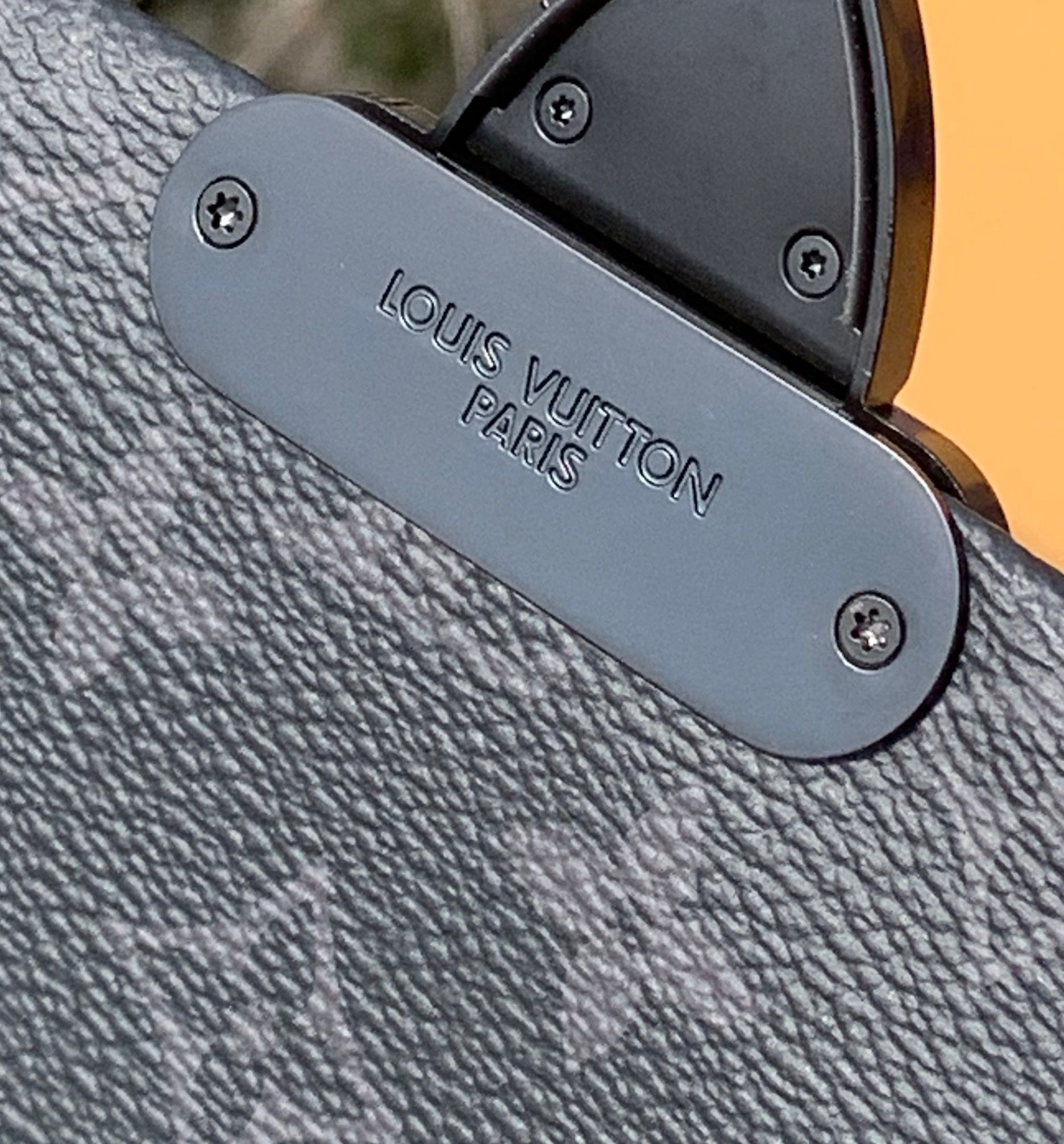 🌼 m46794尺寸：28x16x10cmLV新款S-CAPE M46794男士邮差包，海外渠道出货，经