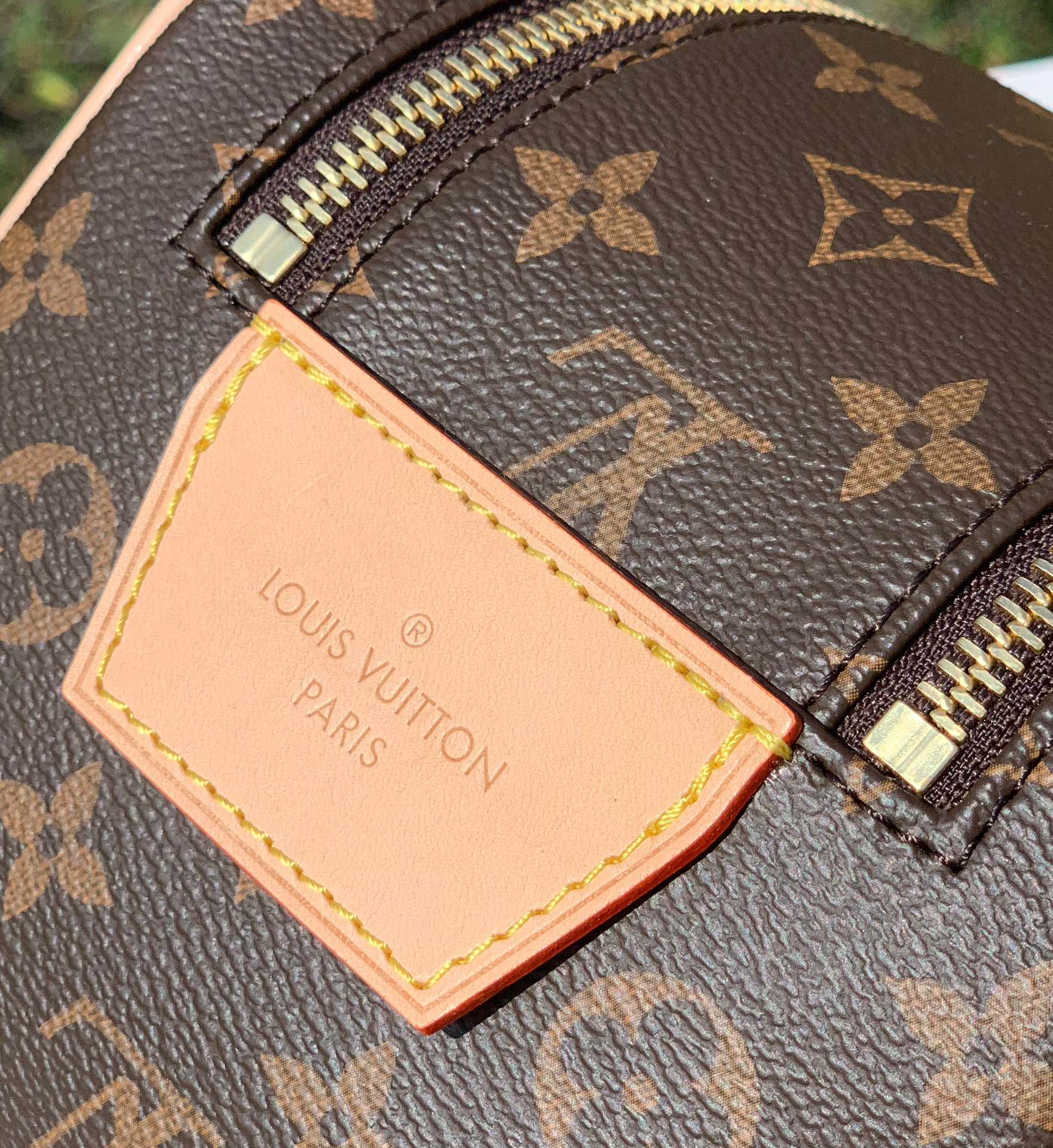 非市场普通货 进口皮料半钢五金 m44494尺寸 28x16x13cmLV Dopp lit经典老花洗漱