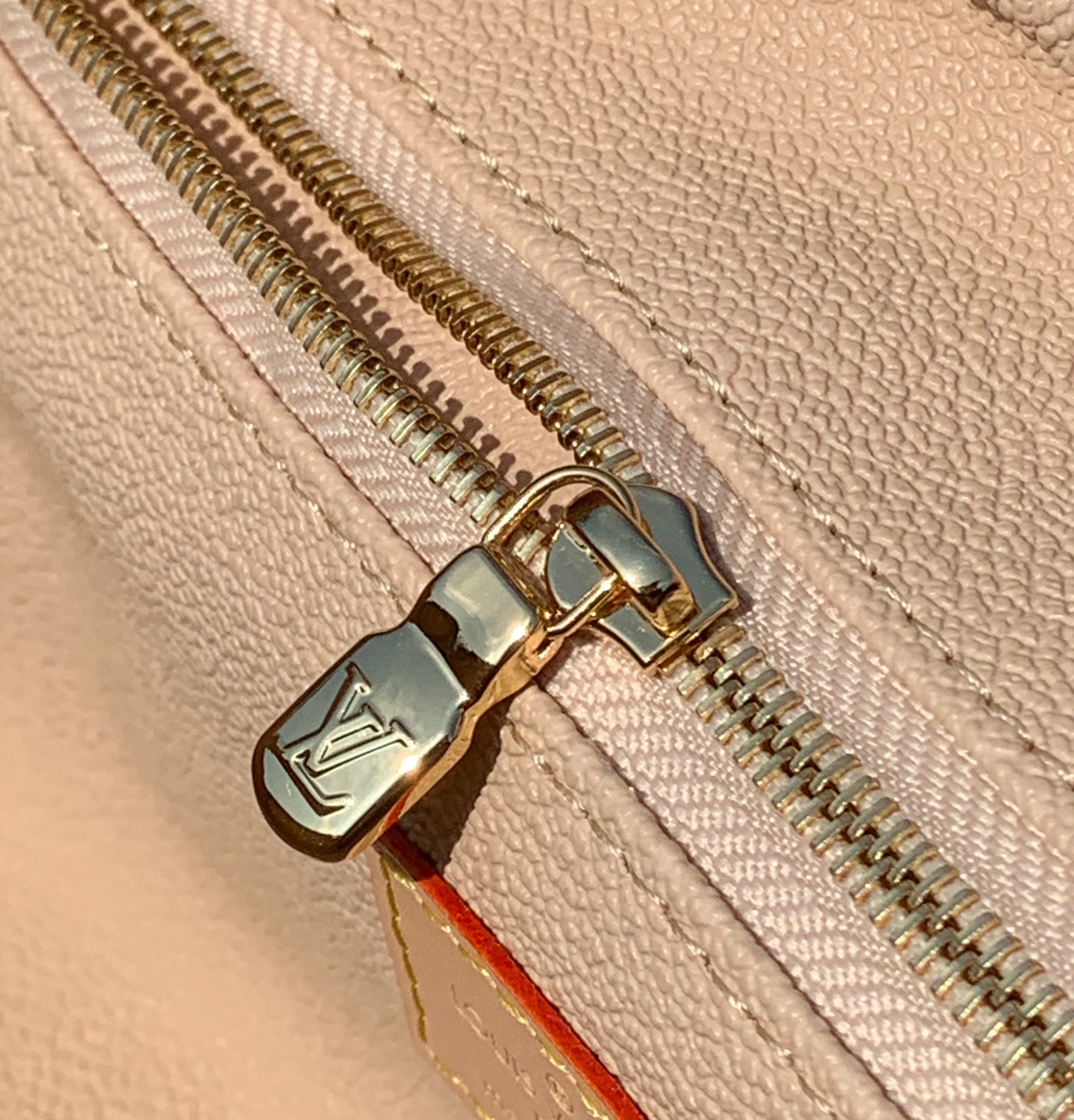 非市场普通货 进口皮料半钢五金 m44494尺寸 28x16x13cmLV Dopp lit经典老花洗漱