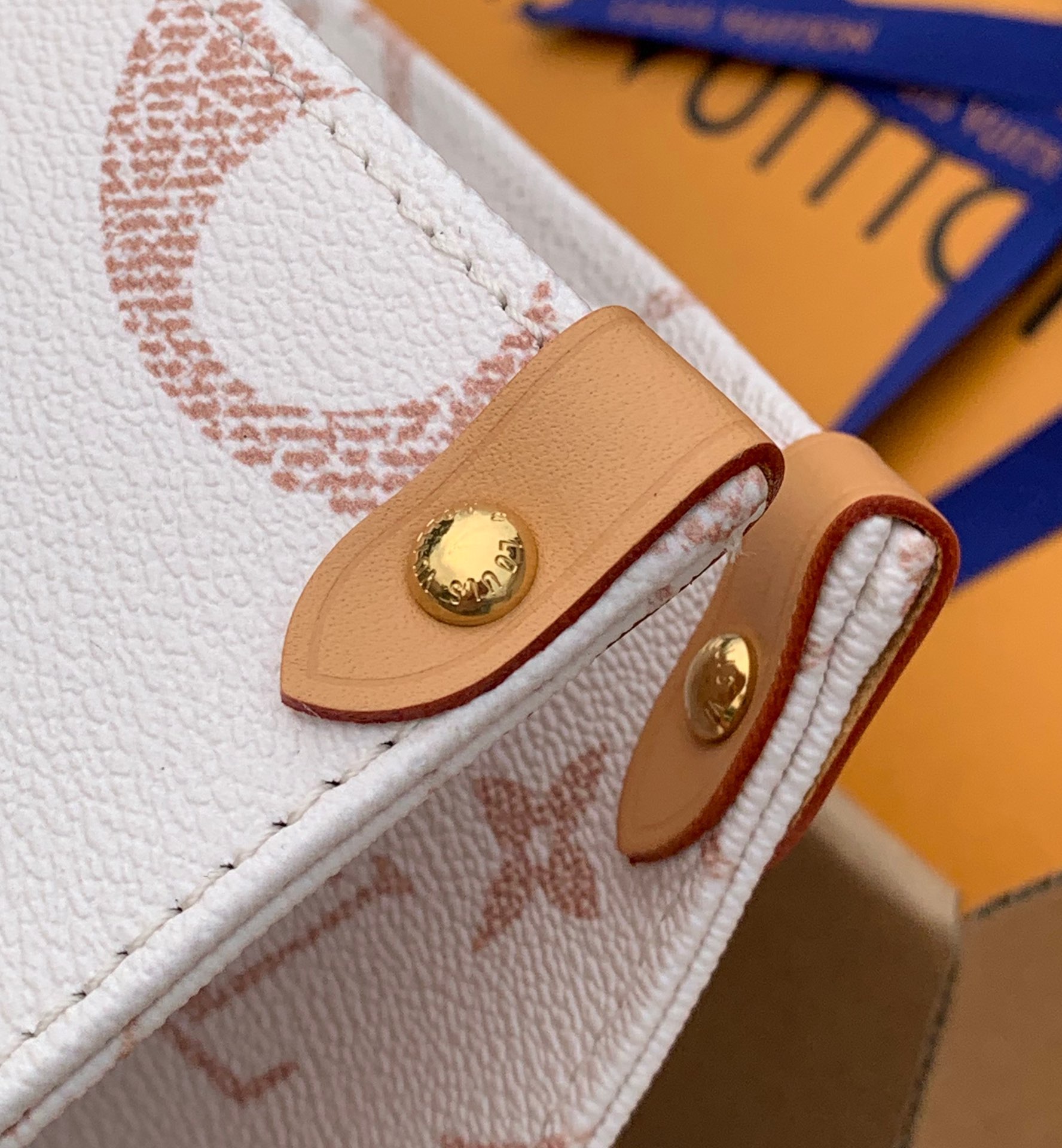 🌼 m46912尺寸：35 ×27 ×14cm24年LV新款沙丘系列 Onthego 中号托特包，采用原