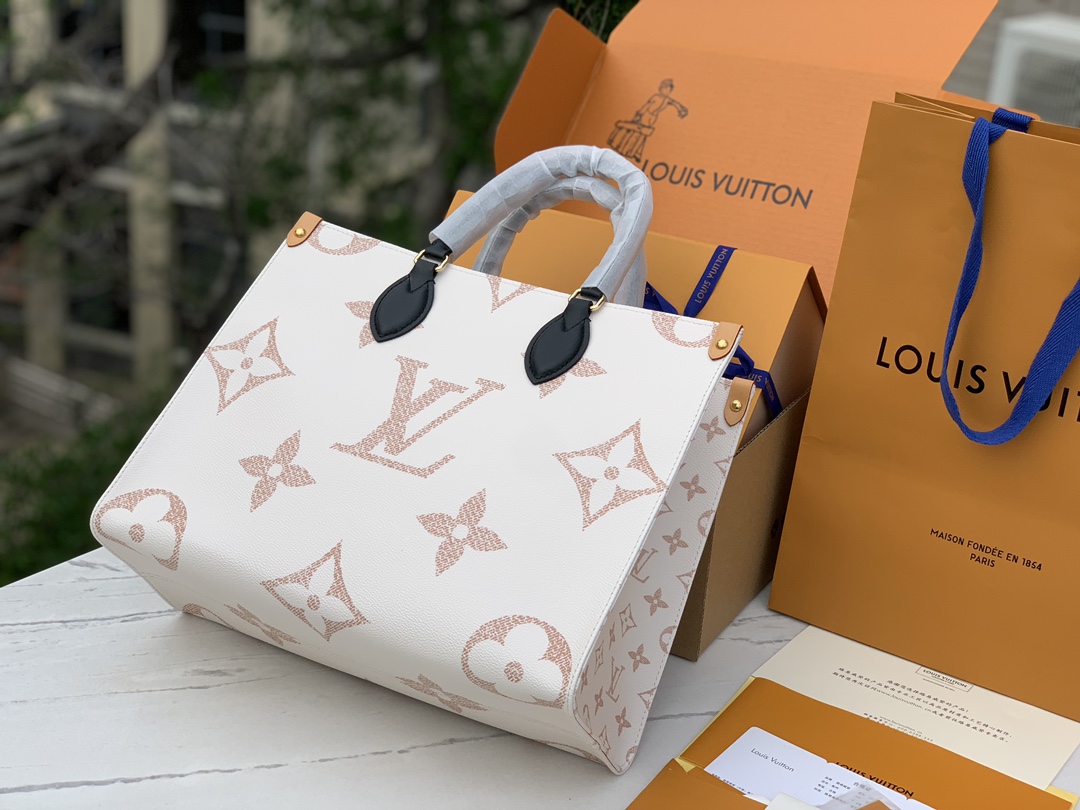 🌼 m46912尺寸：35 ×27 ×14cm24年LV新款沙丘系列 Onthego 中号托特包，采用原
