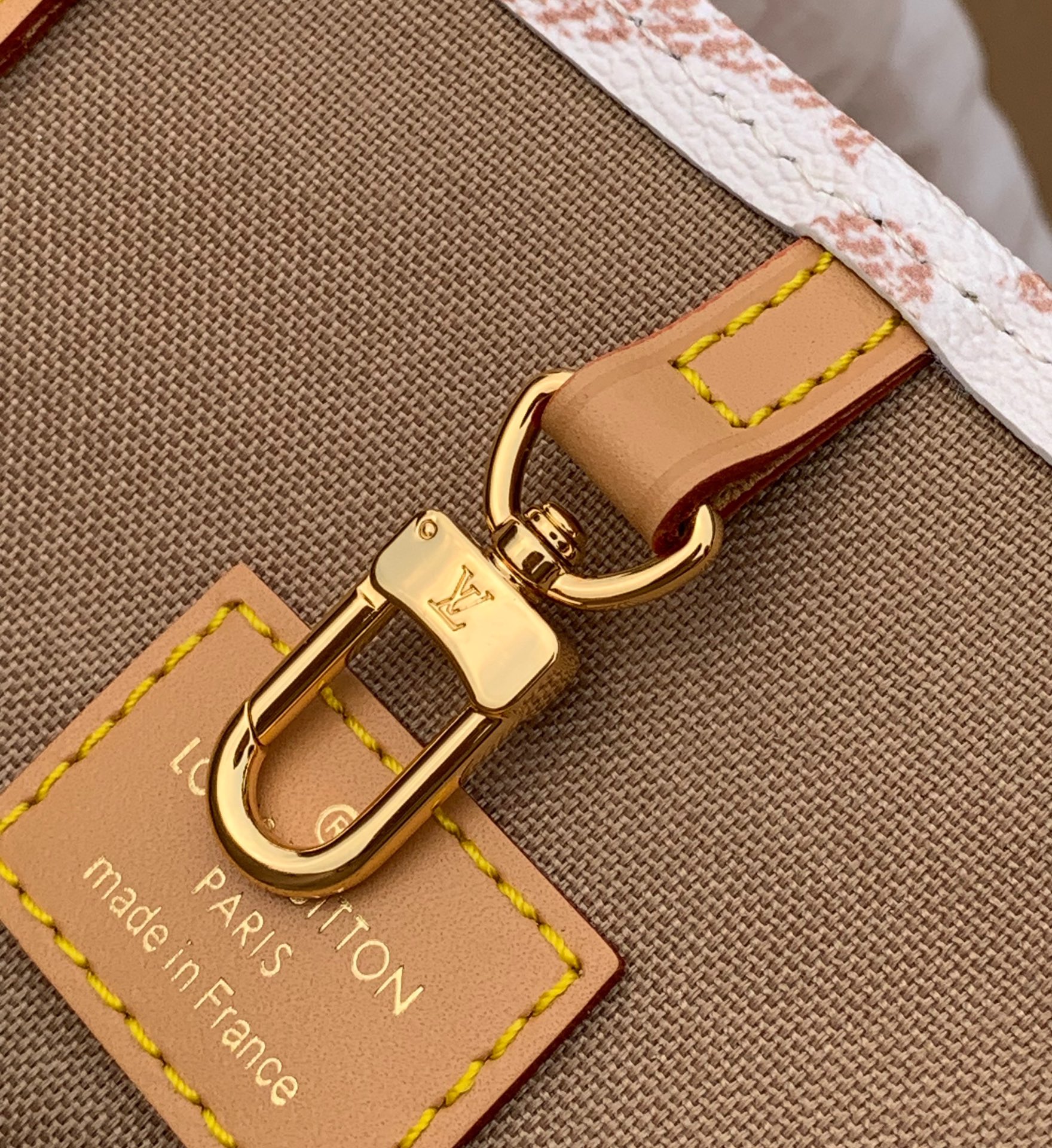 🌼 m46912尺寸：35 ×27 ×14cm24年LV新款沙丘系列 Onthego 中号托特包，采用原