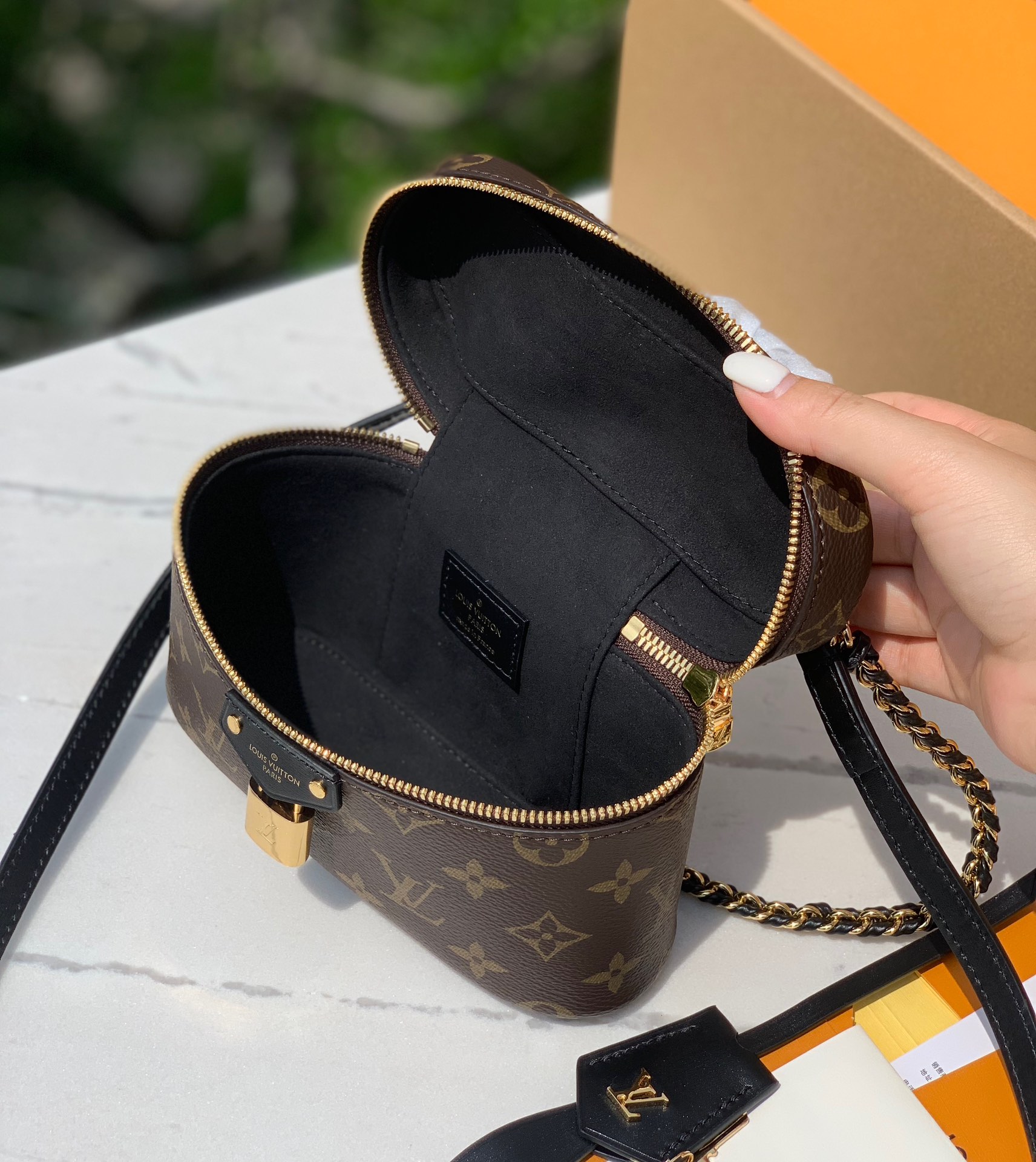 🌼 m47125尺寸：19 x 11.5 x 6.5cm海外渠道订单！24年新款升级Vanity化妆包M