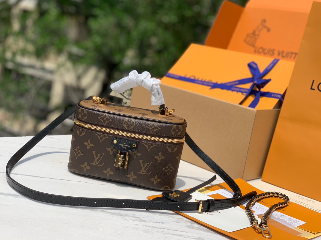 🌼 m47125尺寸：19 x 11.5 x 6.5cm海外渠道订单！24年新款升级Vanity化妆包M