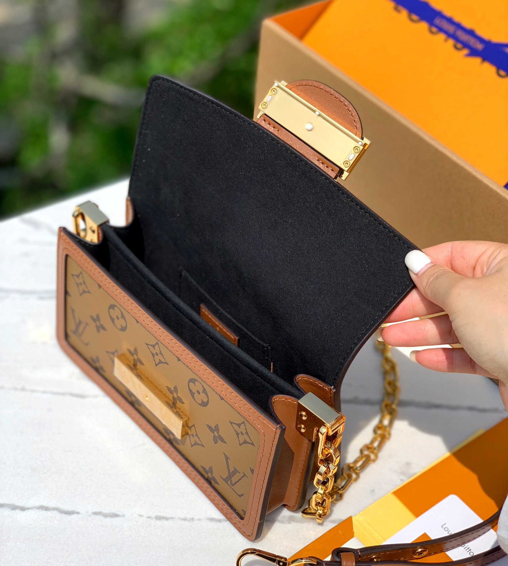 非市场普通货 进口皮料半钢五金 m46757尺寸:21 ×12 ×5cm海外渠道订单！24年新款DAUP