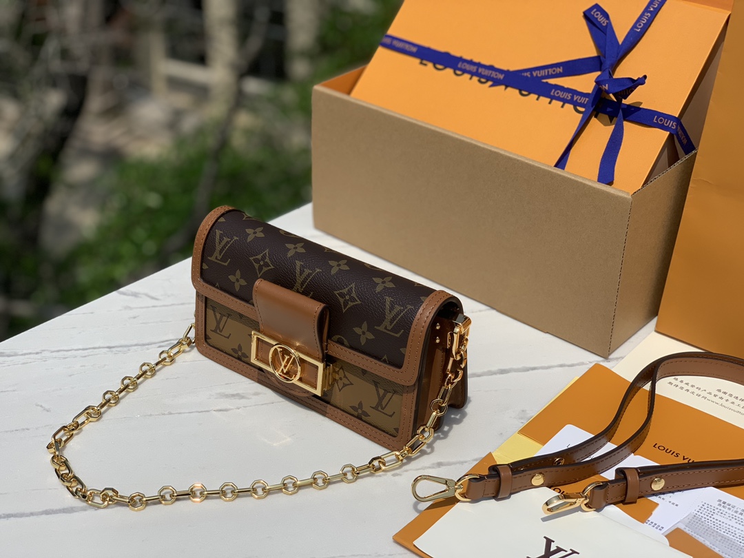 非市场普通货 进口皮料半钢五金 m46757尺寸:21 ×12 ×5cm海外渠道订单！24年新款DAUP