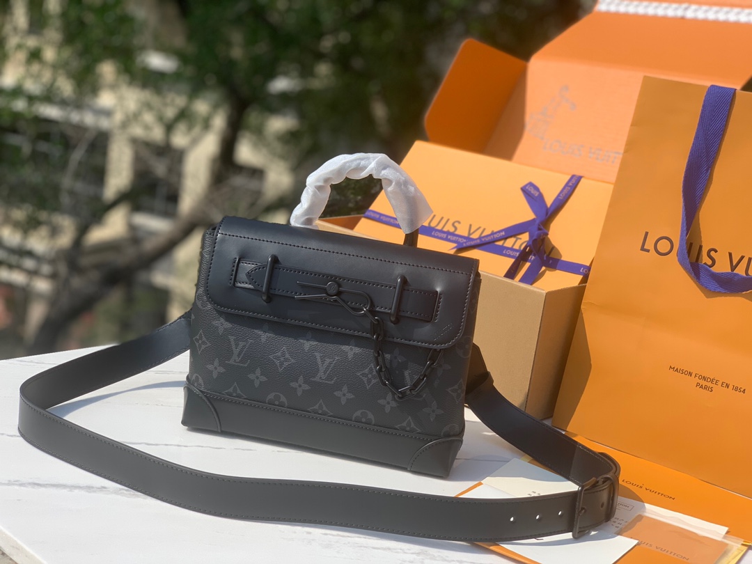 🌼 m46953尺寸：25×19×8cmLV 新款STEAMER 黑花盖头斜挎包，国外渠道，经典的设计让