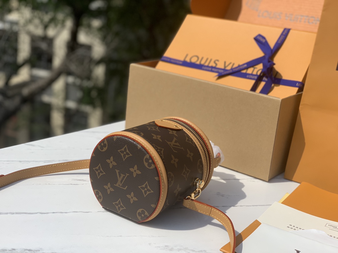 🌼 m82952尺寸：14.5×14×12 cmLV新款Nano Cannes发财桶，终于到货了，香港渠