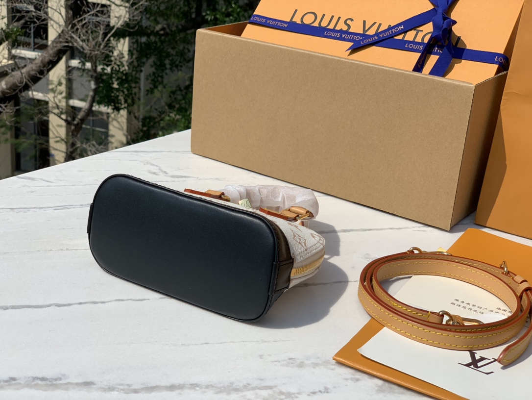 🌼 m82717尺寸：18 x 12 x 8cm🔥🔥这款大家问爆了，出大货啦~2024最新款沙丘系列NA