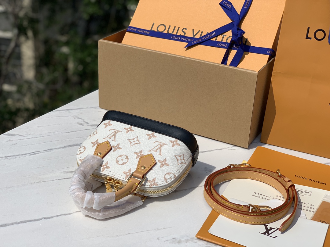 🌼 m82717尺寸：18 x 12 x 8cm🔥🔥这款大家问爆了，出大货啦~2024最新款沙丘系列NA