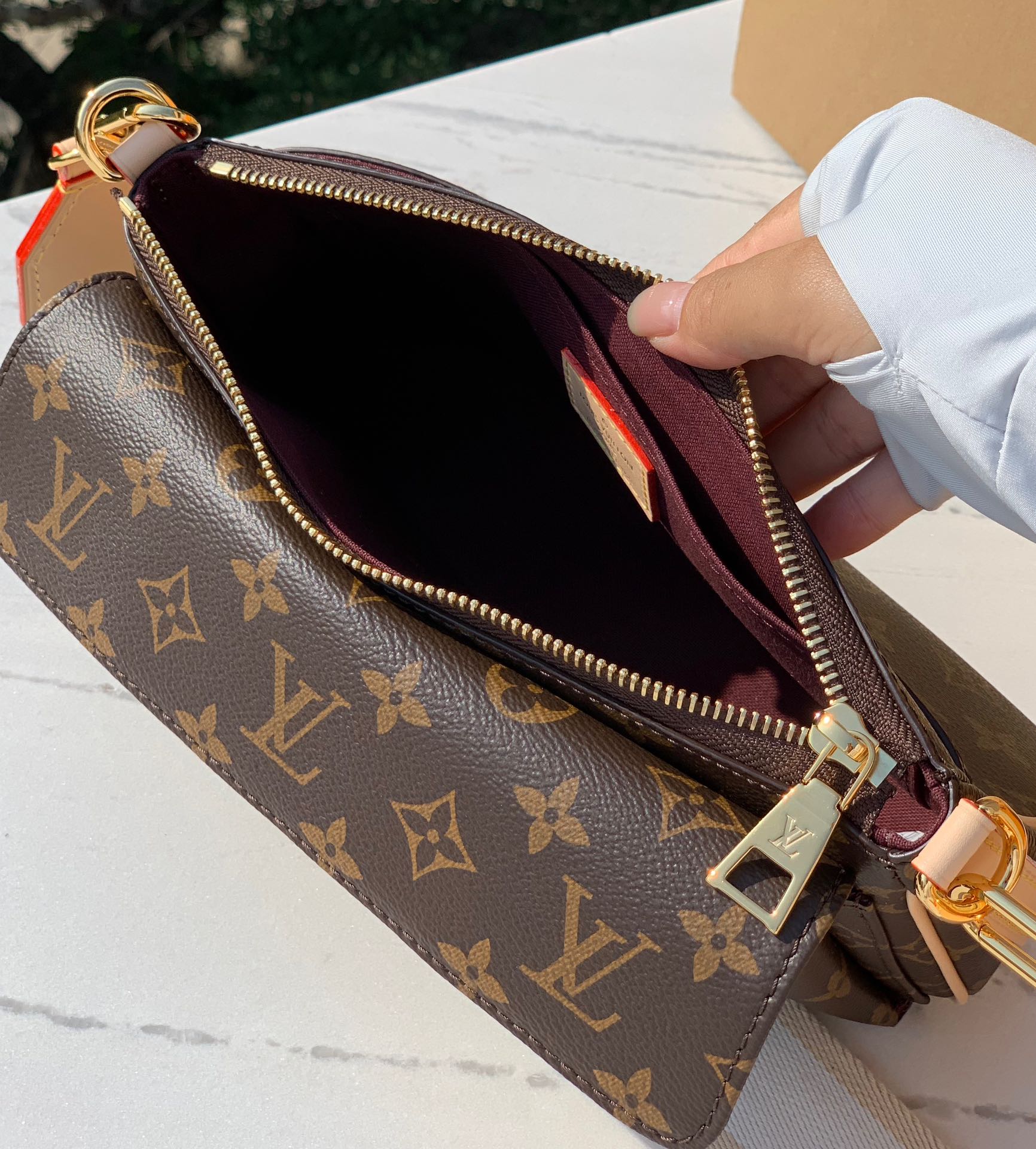 🌼 m46999尺寸:25×15×8cm香港渠道订单！LV骆驼包再掀起风潮，都说时尚是个轮回随着Vint