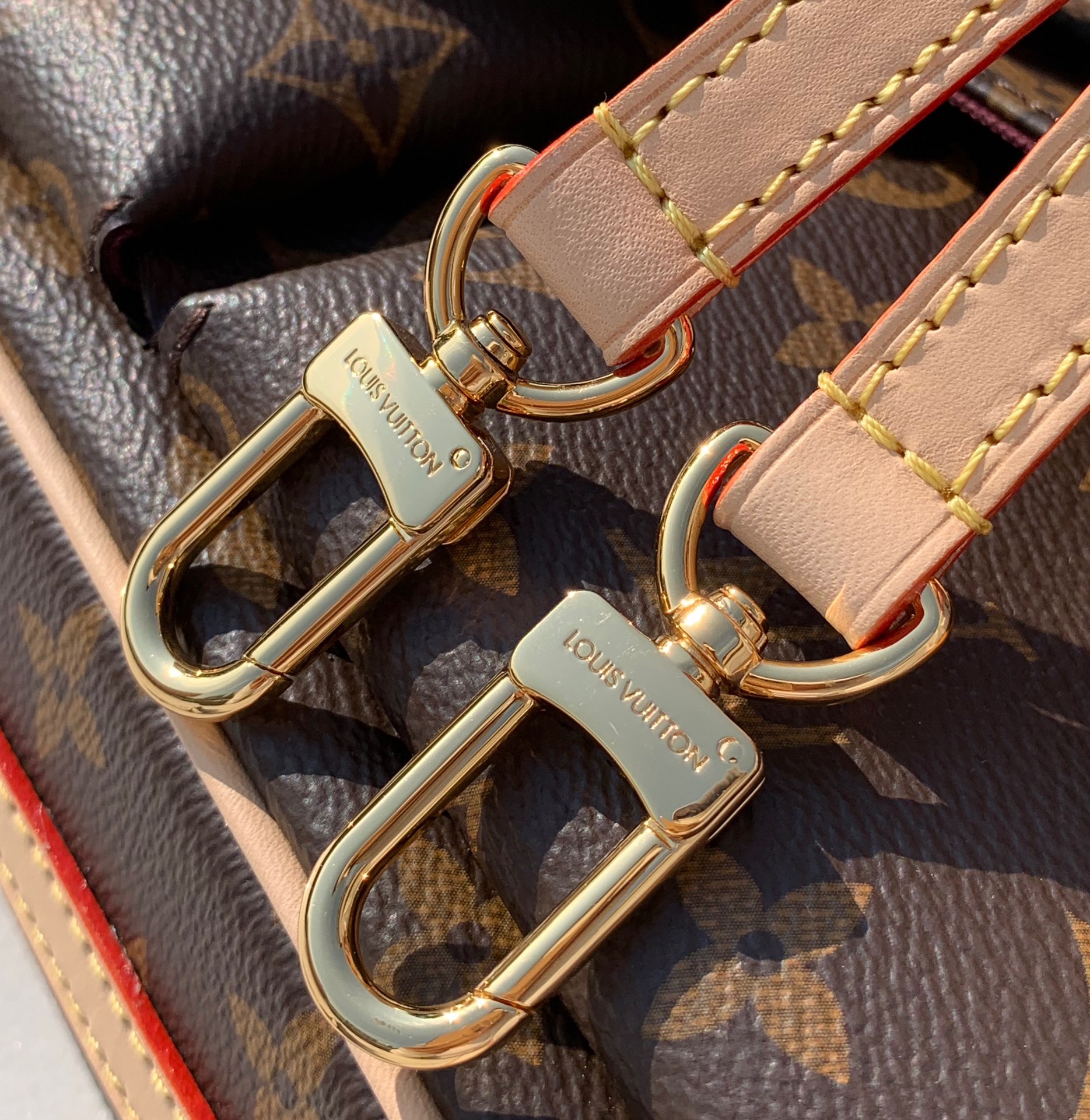 🌼 m46999尺寸:25×15×8cm香港渠道订单！LV骆驼包再掀起风潮，都说时尚是个轮回随着Vint