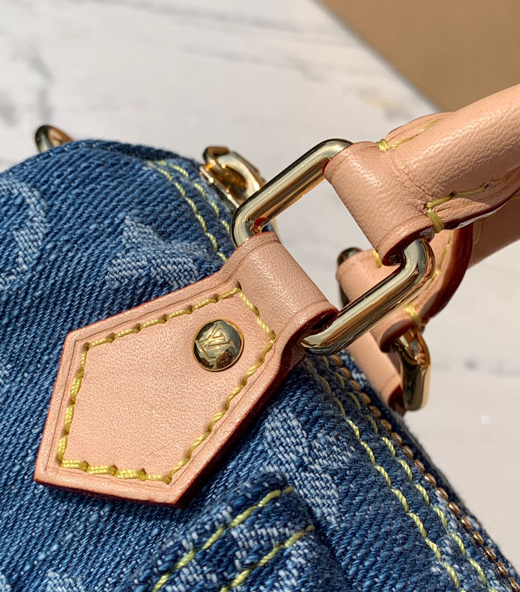 🌼 m82950尺寸：16 x 10 x7.5cm香港渠道订单！Lv24新款小牛仔Nano Speedy