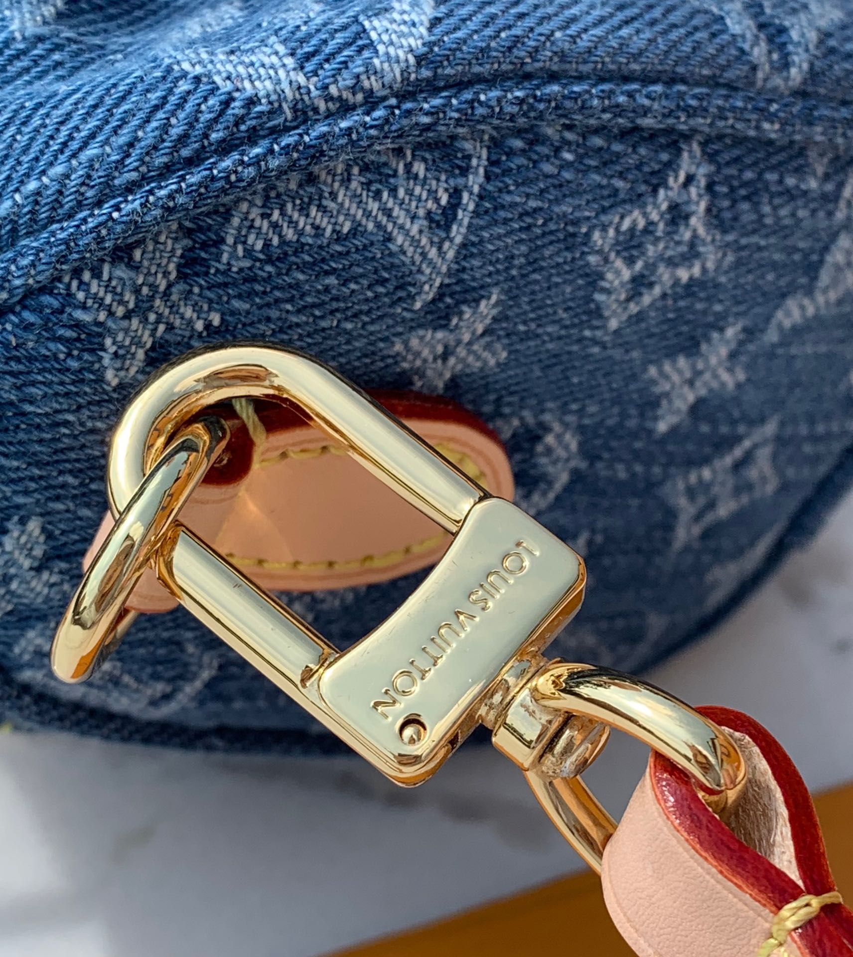 🌼 m82950尺寸：16 x 10 x7.5cm香港渠道订单！Lv24新款小牛仔Nano Speedy