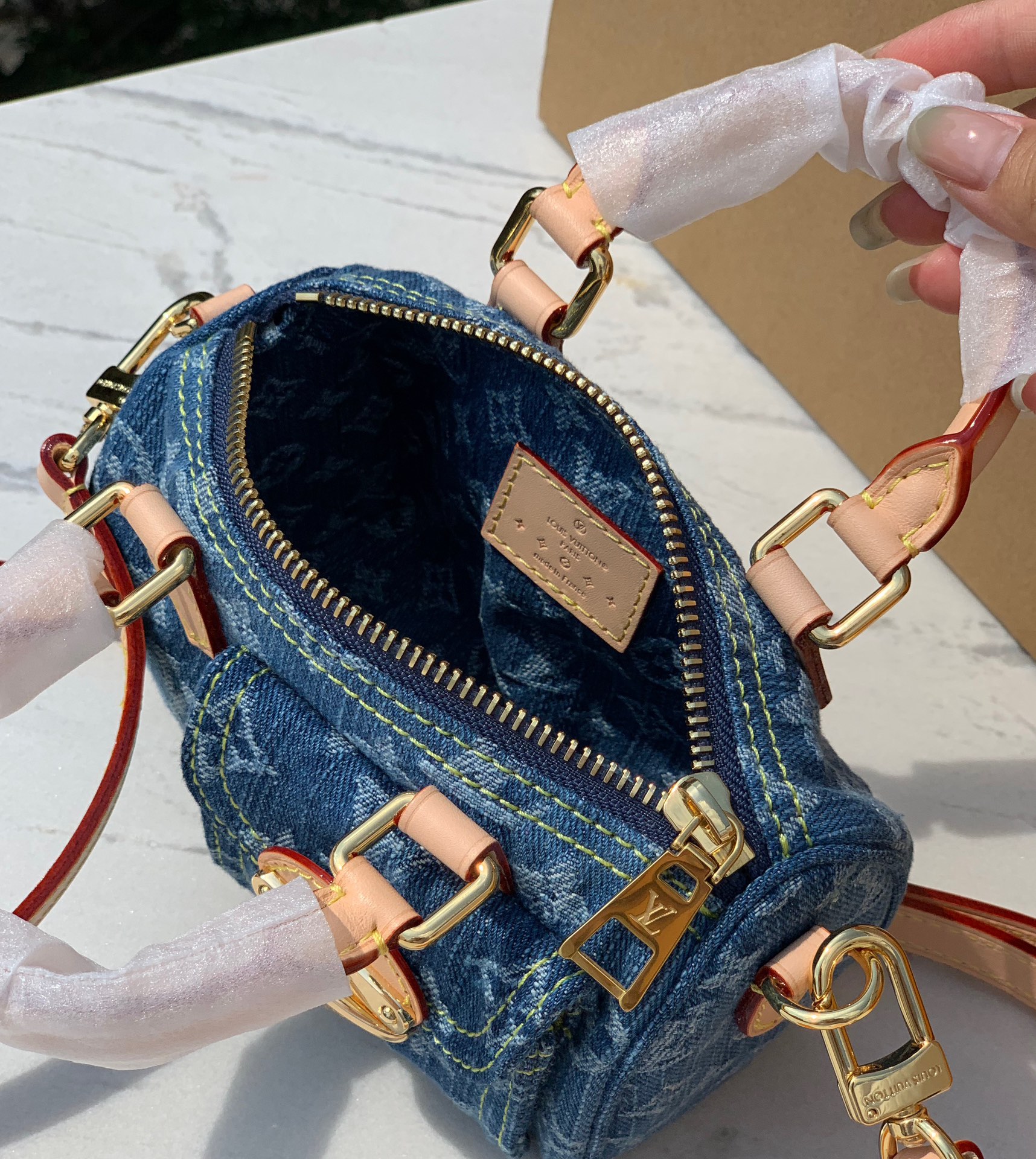 🌼 m82950尺寸：16 x 10 x7.5cm香港渠道订单！Lv24新款小牛仔Nano Speedy