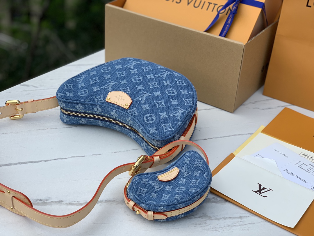 🌼 m46856尺寸:25X15X5cm香港渠道订单！2024早春系列推丹宁蓝豌豆包，复古又时髦，神似2