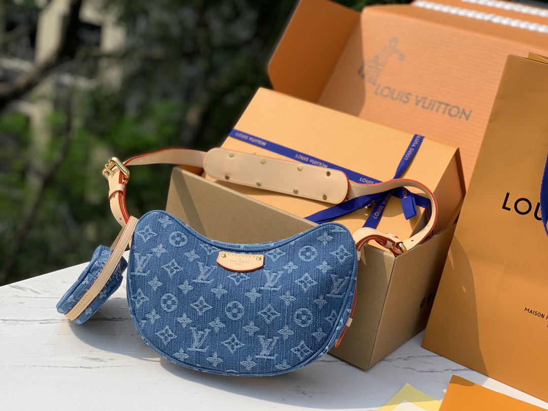 🌼 m46856尺寸:25X15X5cm香港渠道订单！2024早春系列推丹宁蓝豌豆包，复古又时髦，神似2