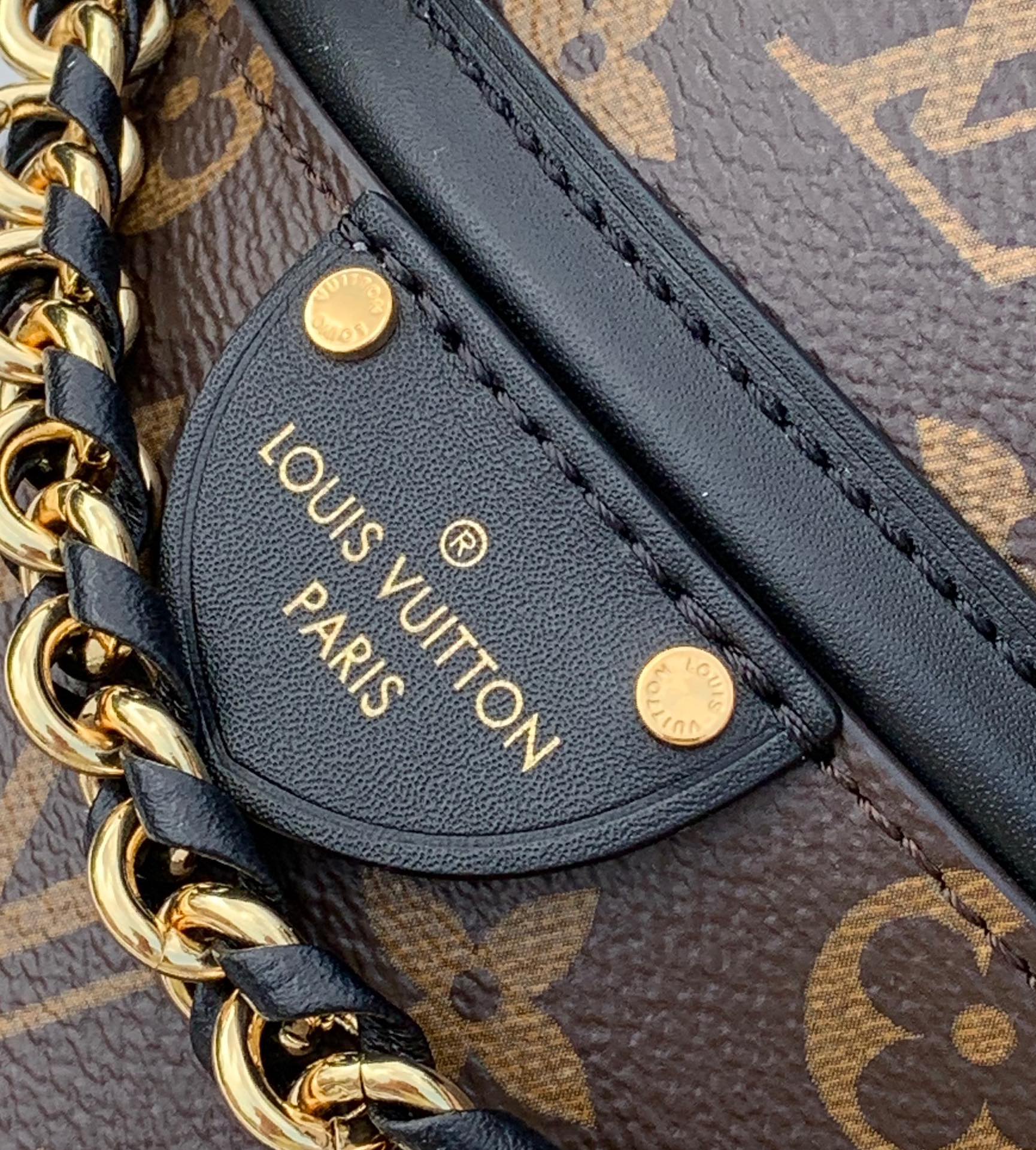 🌼 m83480尺寸：14 x 20.5 x 14cm香港渠道订单！【动态芯片版本】LV 新款M8348