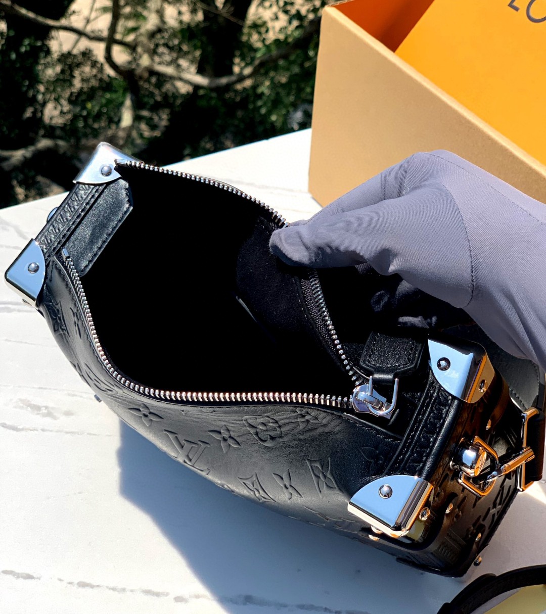 🌼 m21709尺寸21 x 14 x7cm 香港渠道订单！LV M21709 浮雕谷爱凌同款女盒子包，