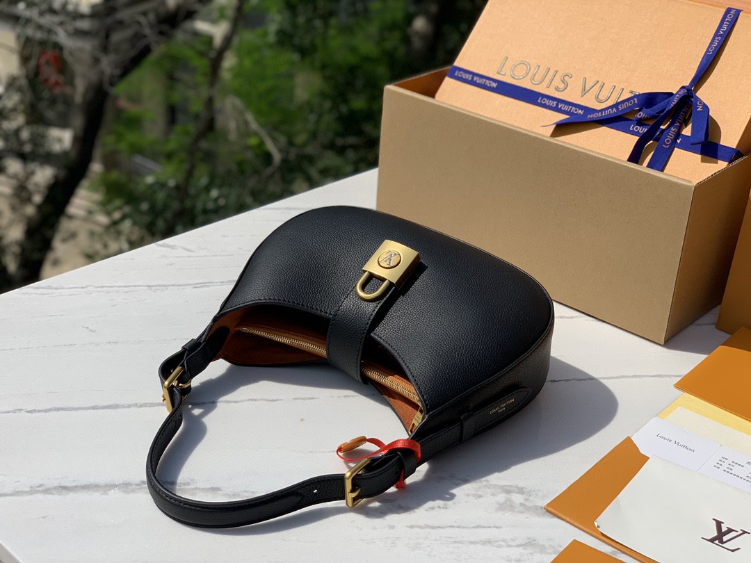 非市场普通货 进口皮料半钢五金m24611尺寸26 x 18 x 7cmLV最新上架Low Key 腋下