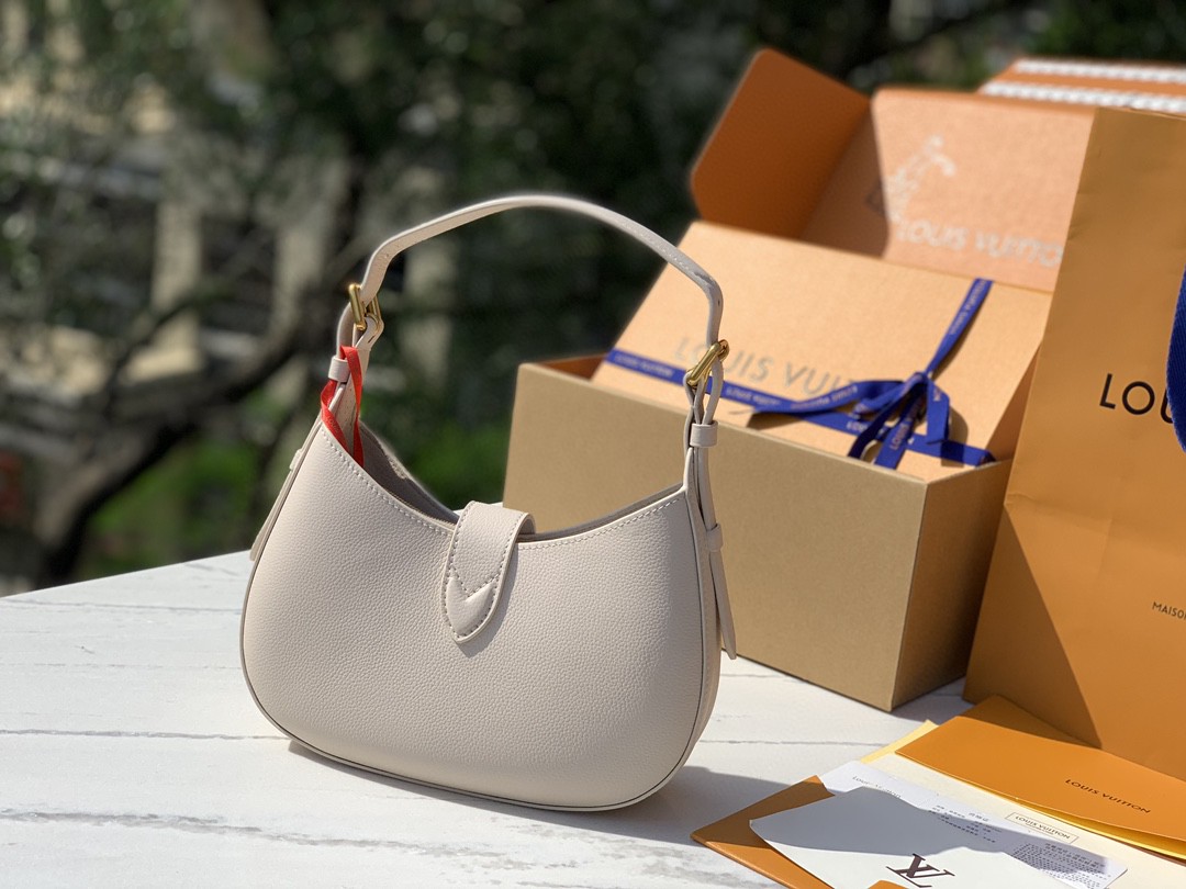 非市场普通货 进口皮料半钢五金 m24990尺寸26 x 18 x 7cmLV最新上架Low Key 腋