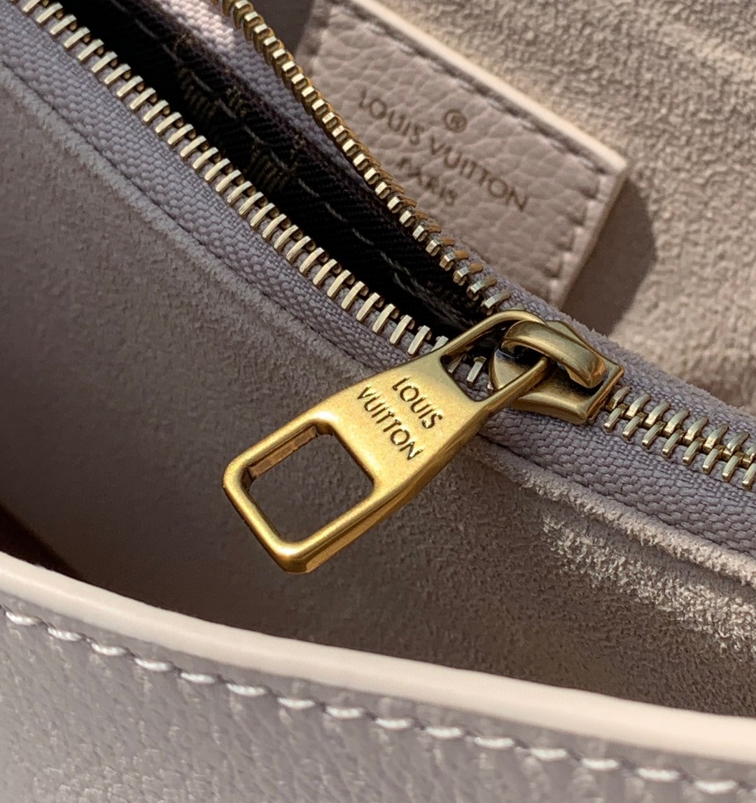 非市场普通货 进口皮料半钢五金 m24990尺寸26 x 18 x 7cmLV最新上架Low Key 腋